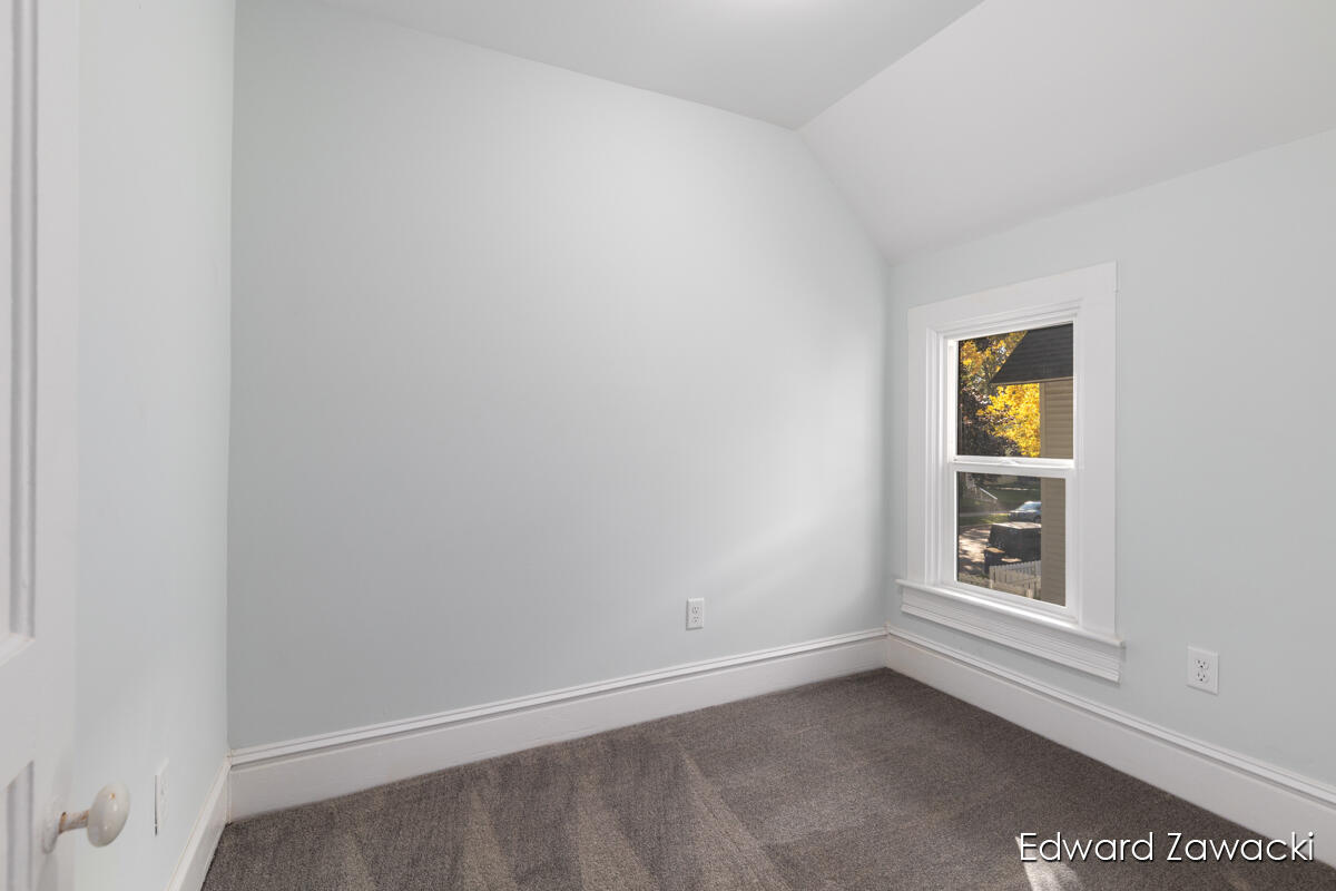 1043 Sigsbee Street SE Grand Rapids MI 49506