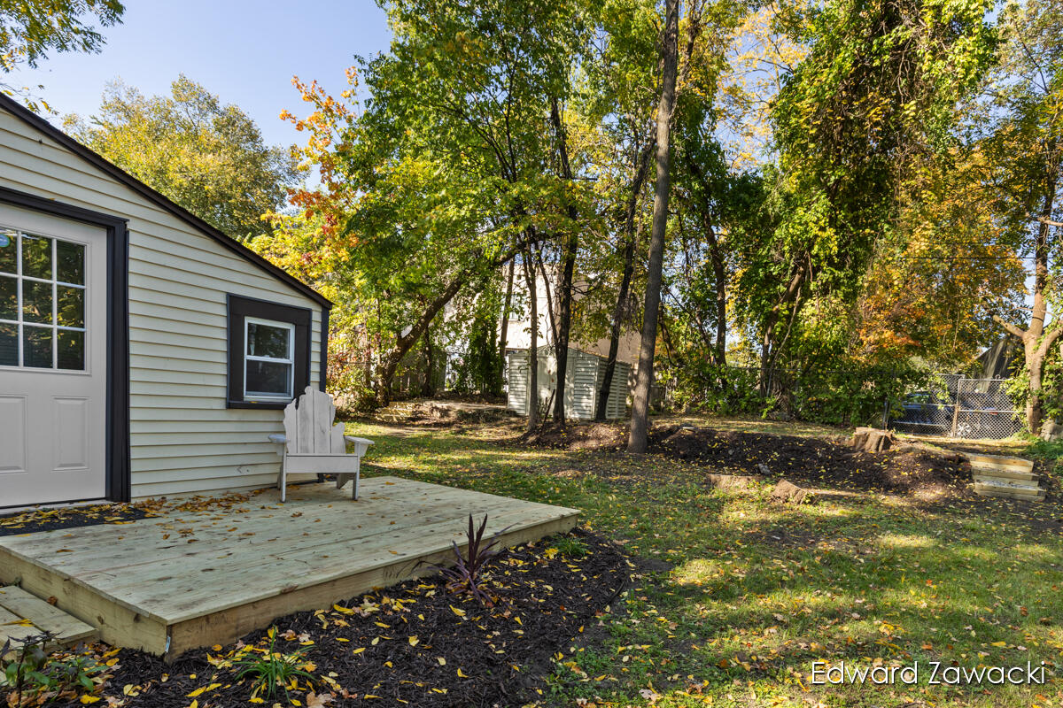 1043 Sigsbee Street SE Grand Rapids MI 49506
