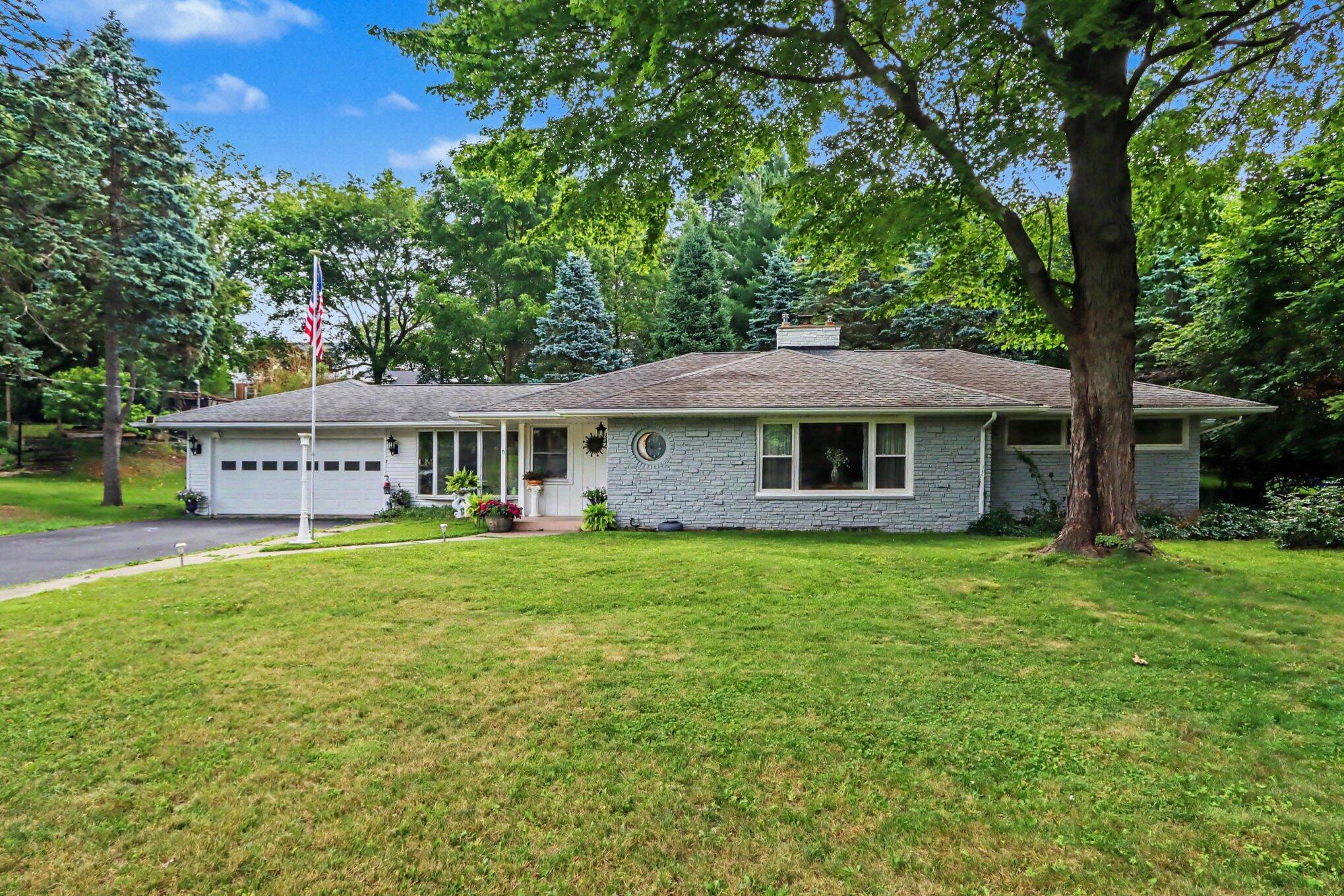 4309 Sunnybrook Drive Kalamazoo MI 49008