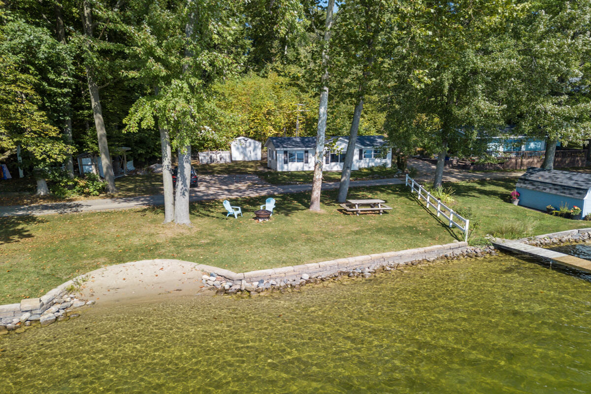 2529 Miner Lake Drive Allegan MI 49010
