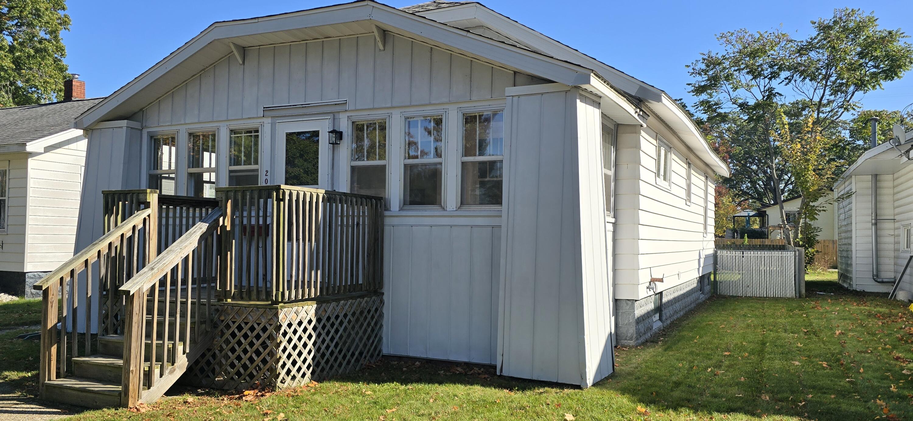 2003 Moulton Avenue Muskegon MI 49445
