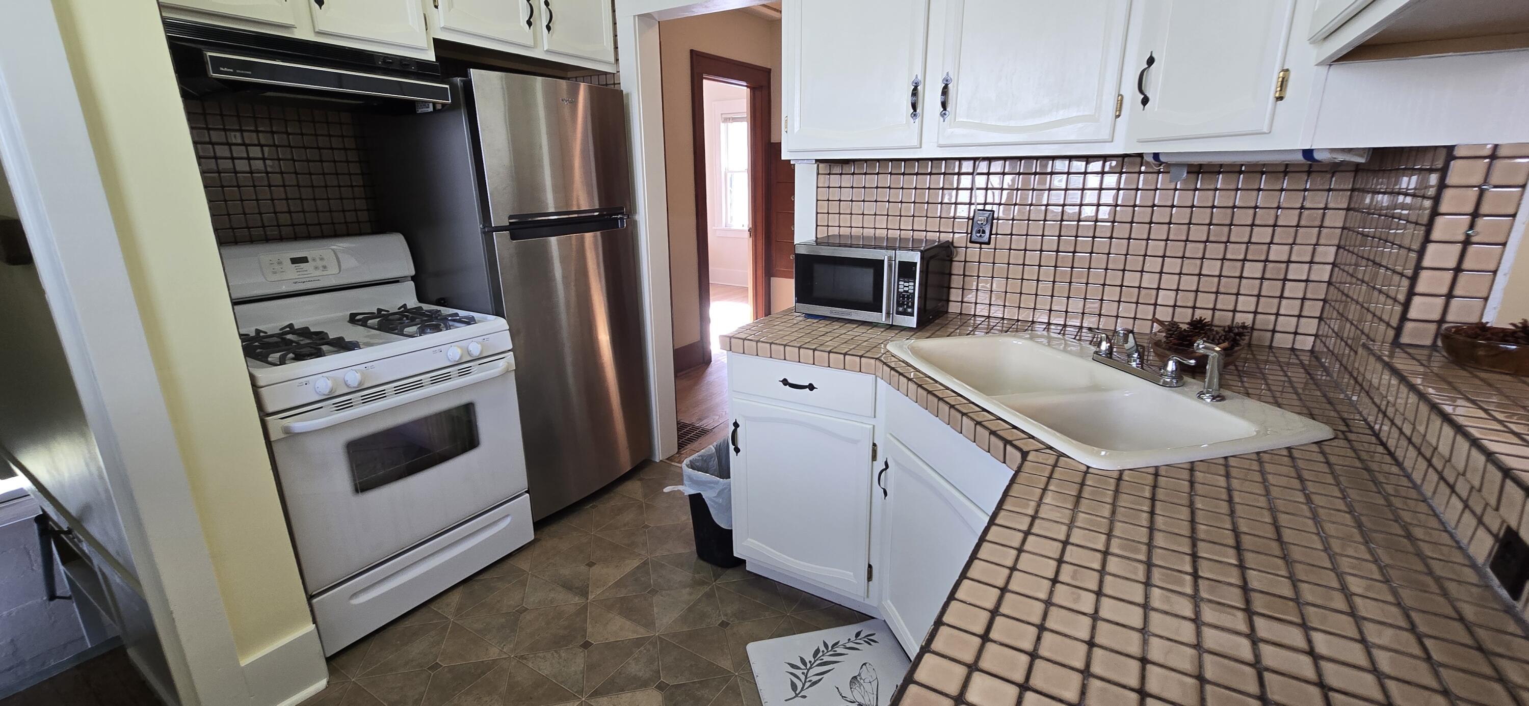 2003 Moulton Avenue Muskegon MI 49445