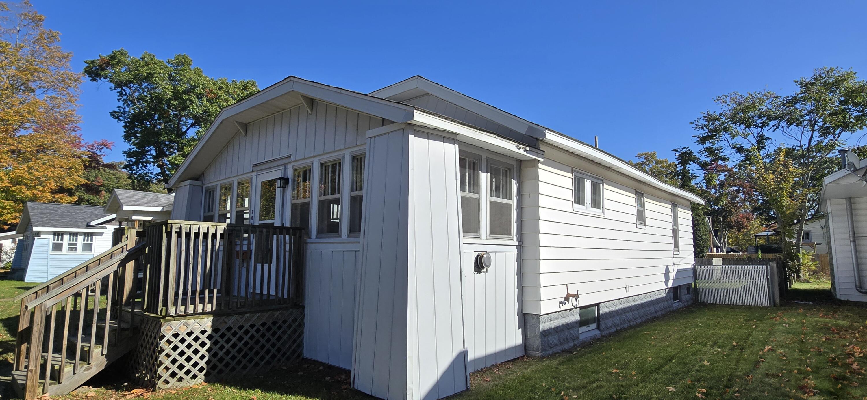 2003 Moulton Avenue Muskegon MI 49445