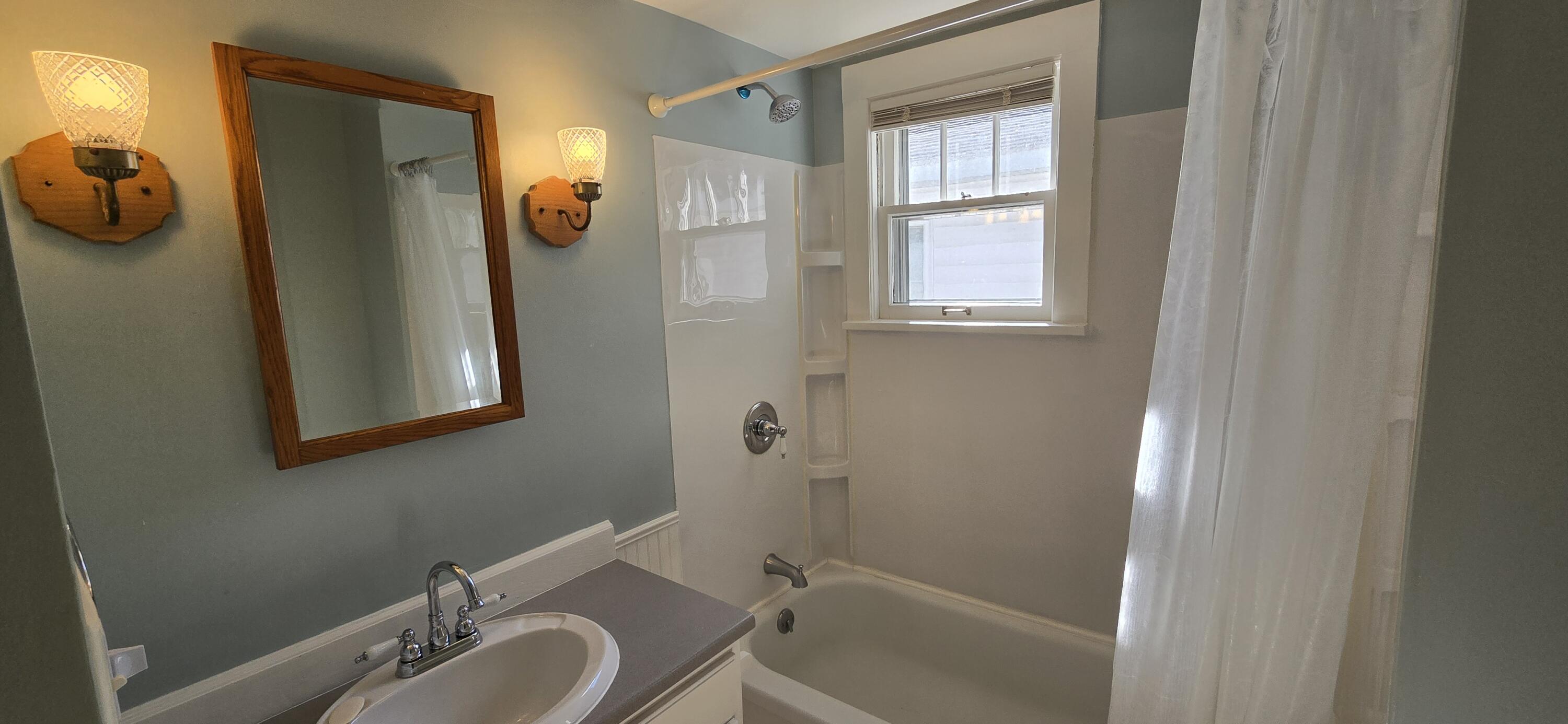 2003 Moulton Avenue Muskegon MI 49445