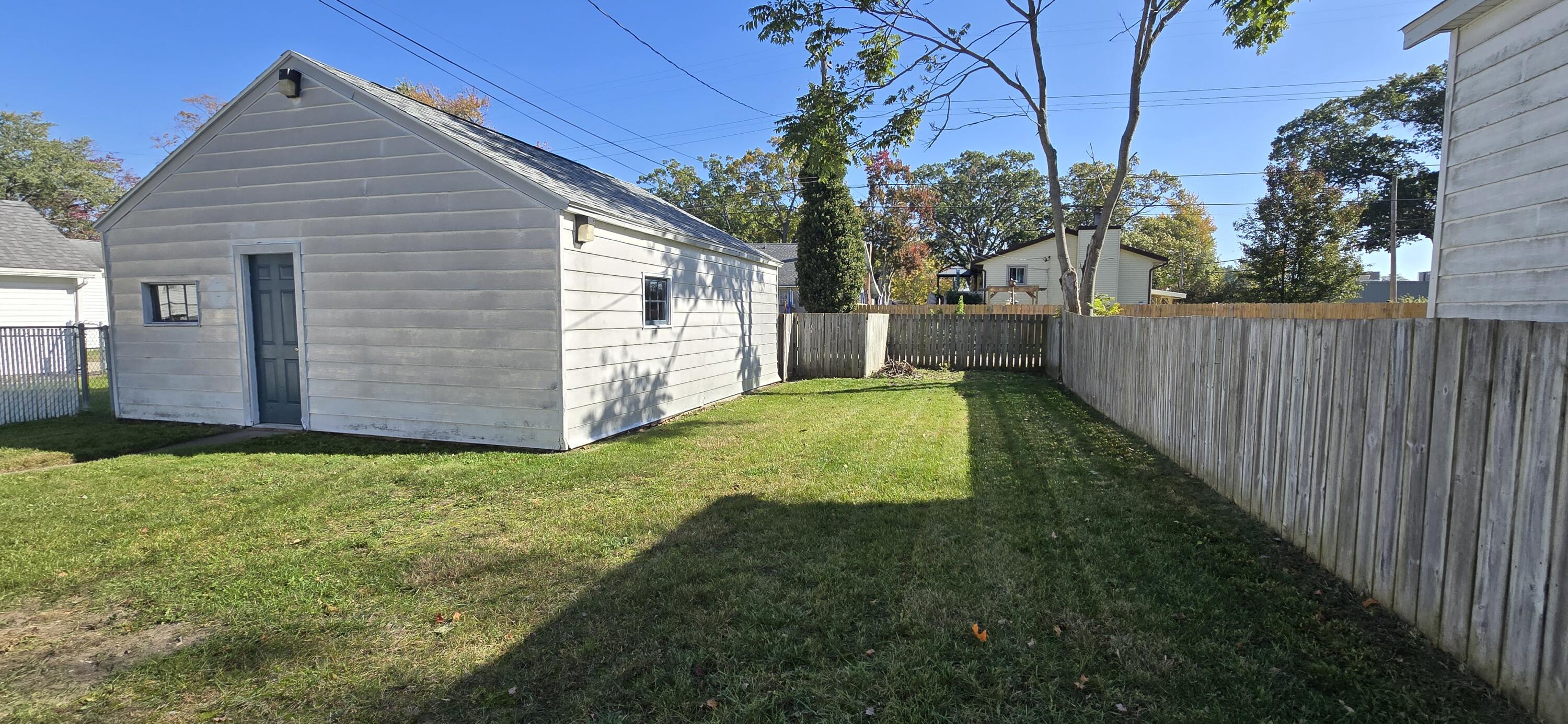 2003 Moulton Avenue Muskegon MI 49445