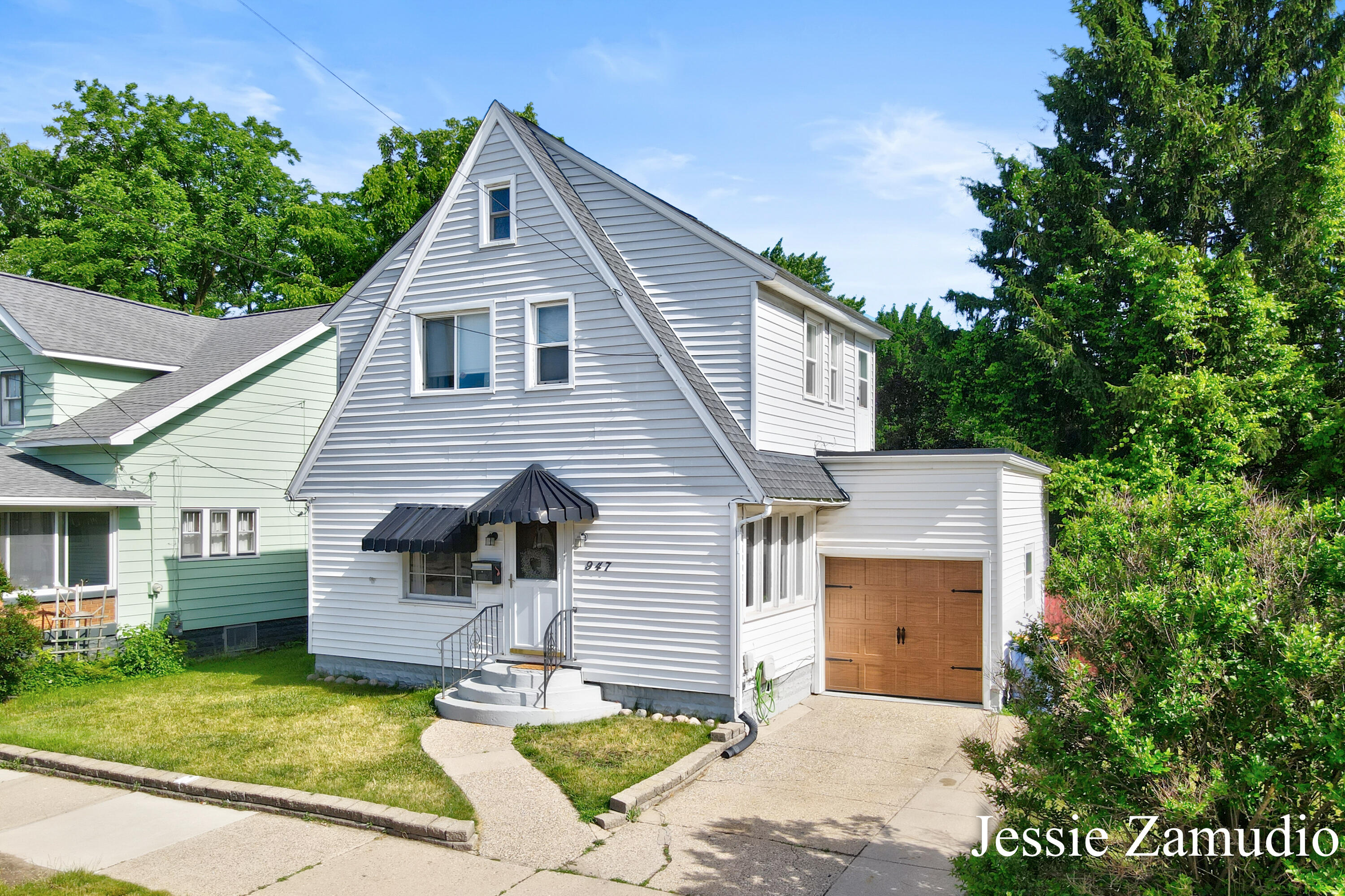 947 Lyon Street NE Grand Rapids MI 49503