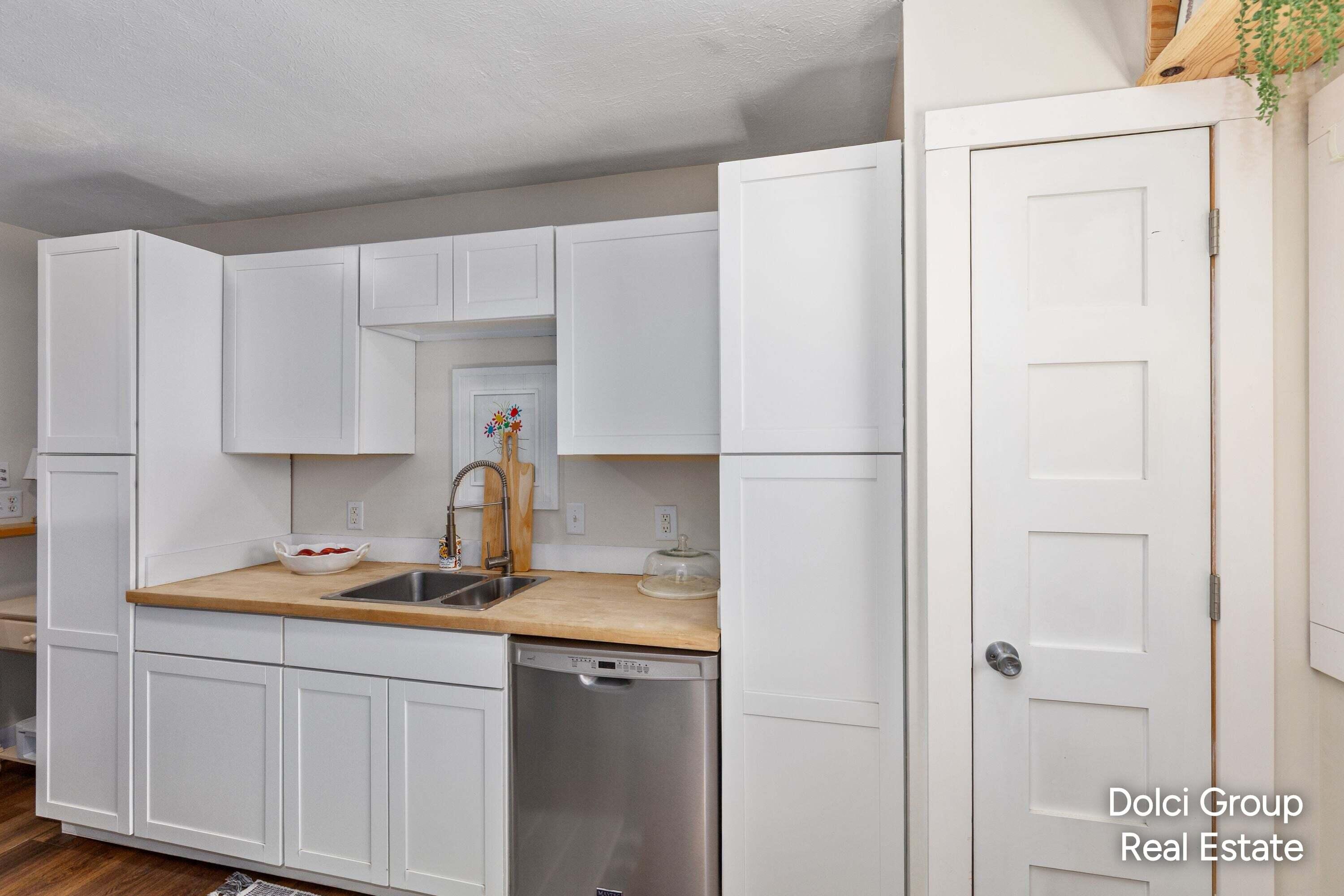 58 Scotts Drive Holland MI 49424