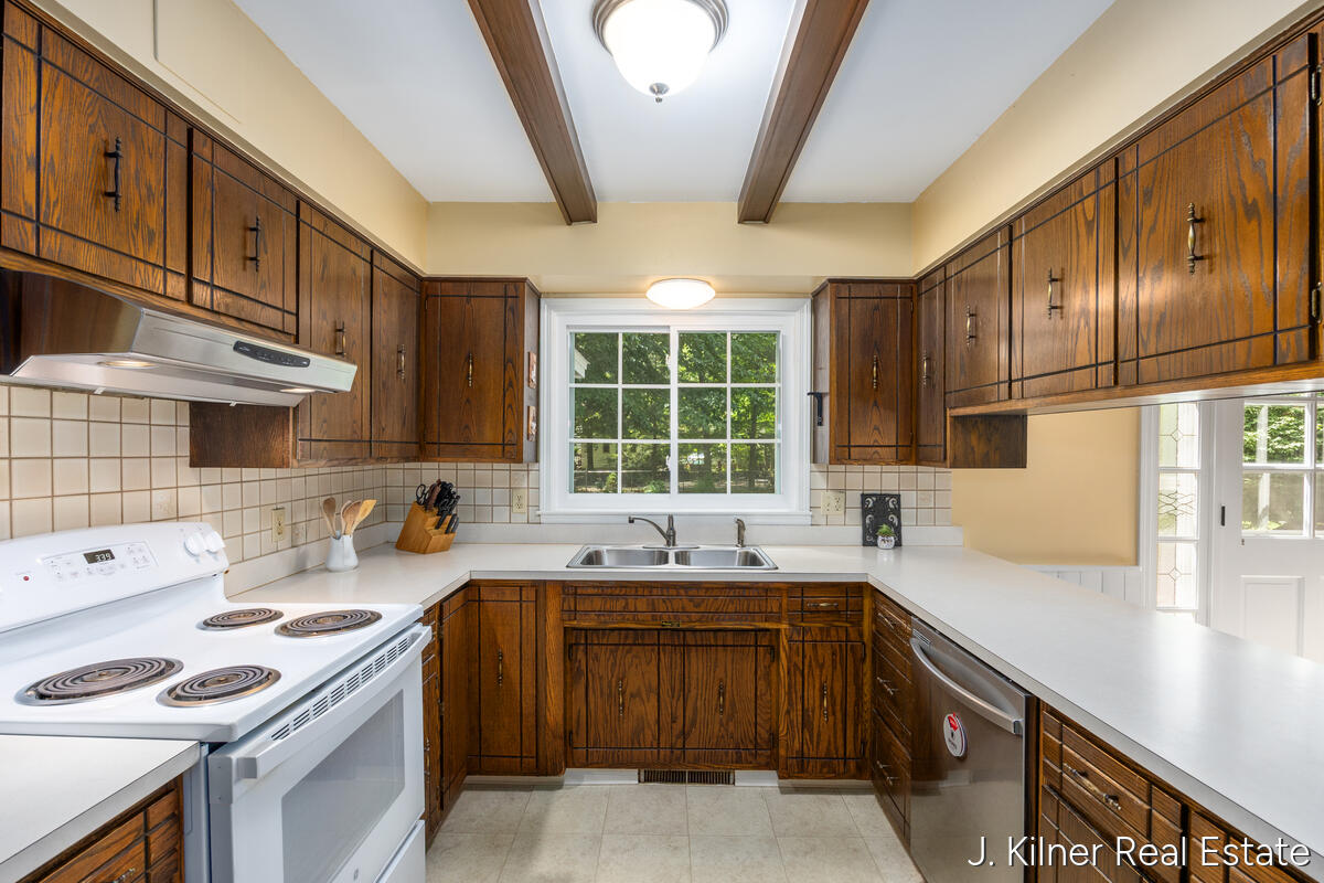 1408 Seminole Drive Holland MI 49424