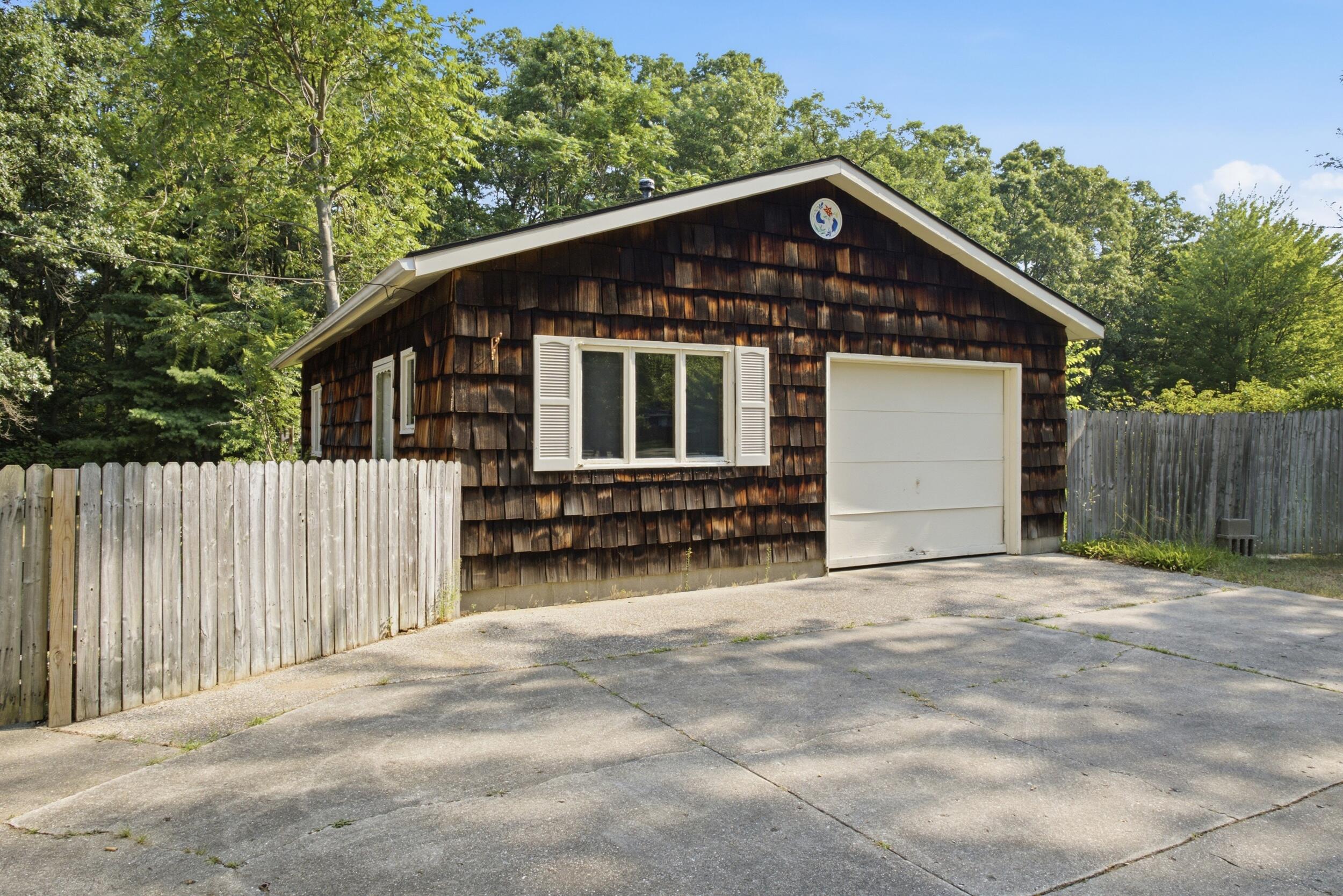 3656 Macarthur Road Muskegon MI 49442