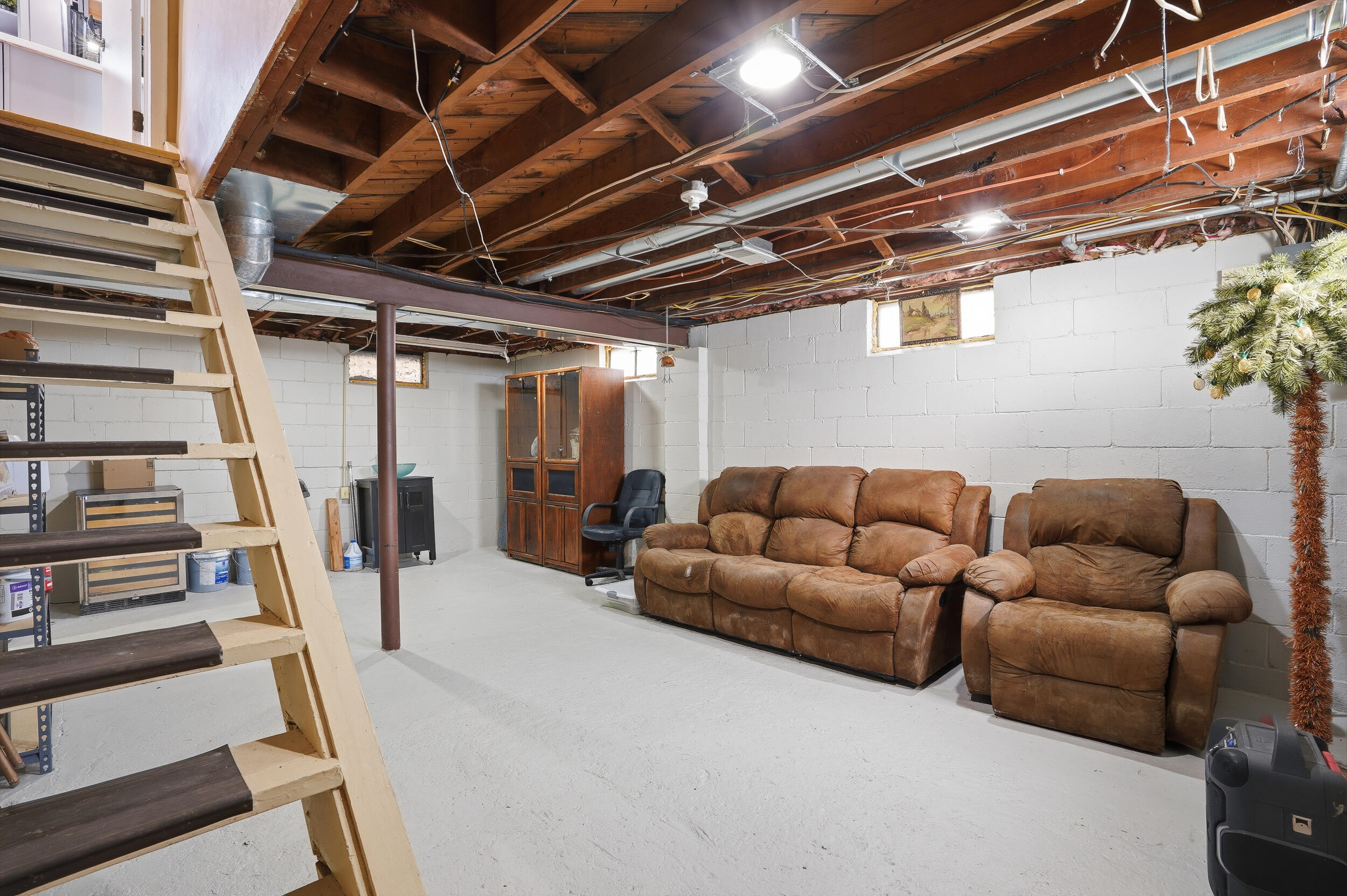 608 Park Street Fenton MI 48430