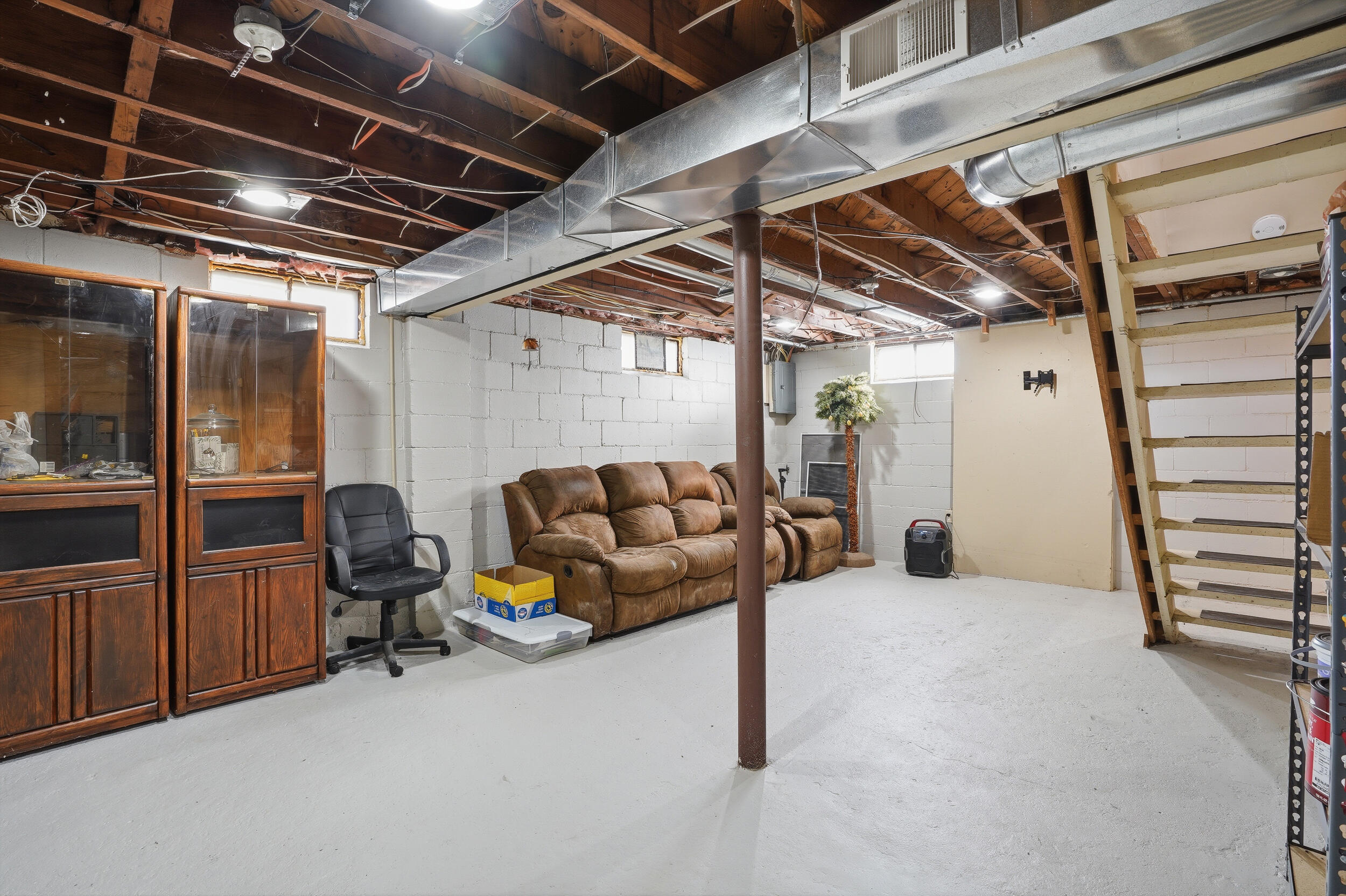 608 Park Street Fenton MI 48430