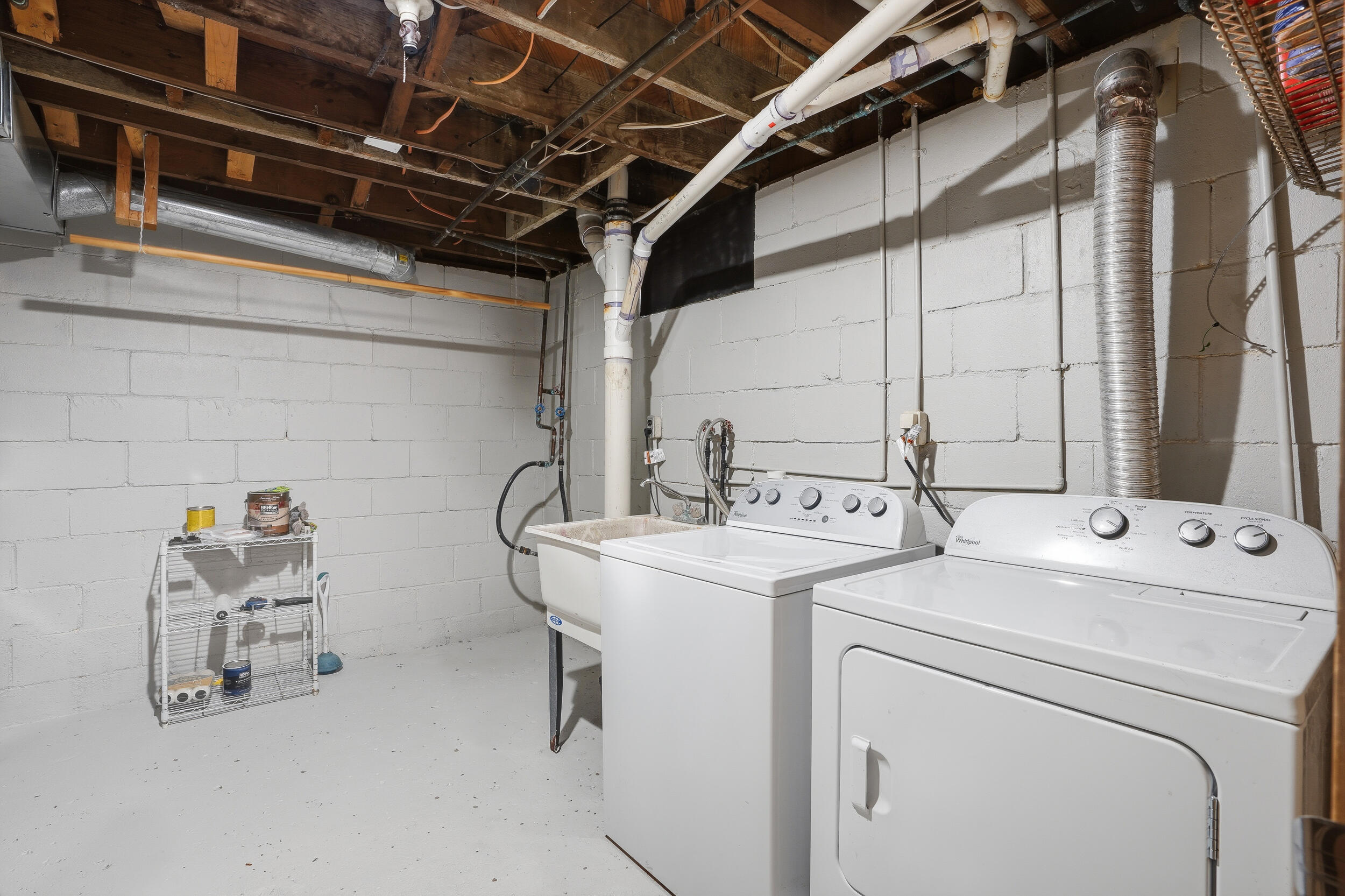 608 Park Street Fenton MI 48430