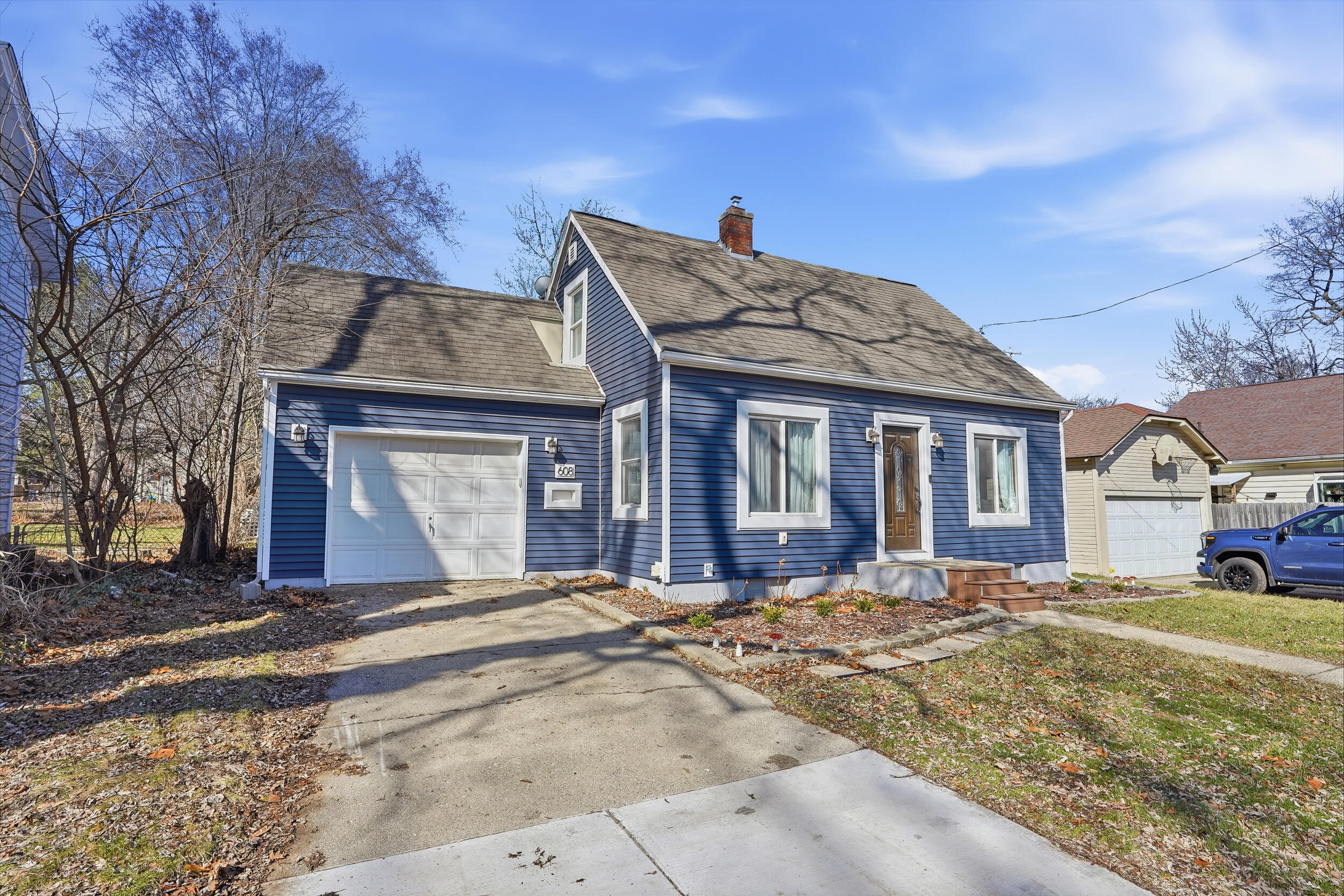 608 Park Street Fenton MI 48430