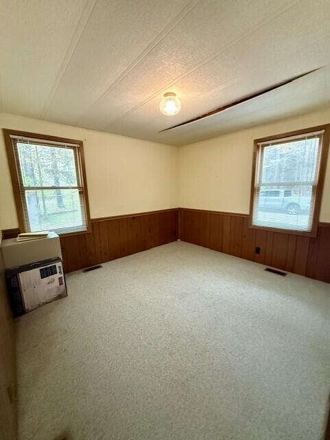 19 Elm Court Muskegon MI 49445