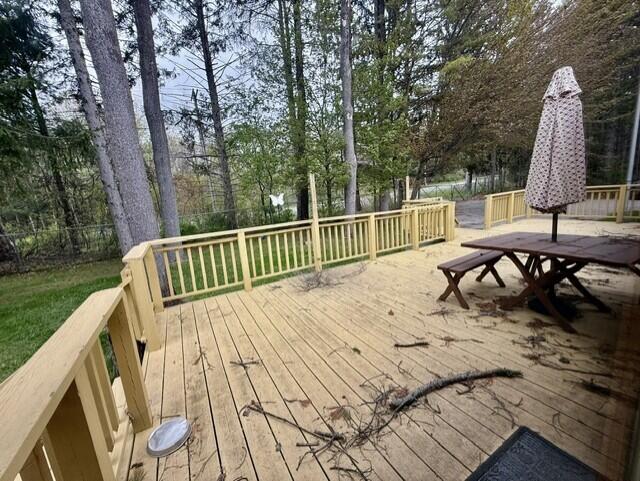 19 Elm Court Muskegon MI 49445