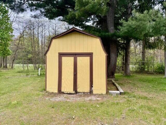 19 Elm Court Muskegon MI 49445
