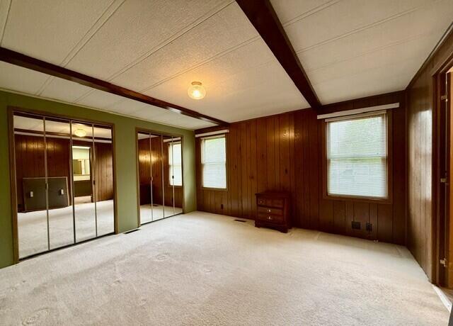 19 Elm Court Muskegon MI 49445