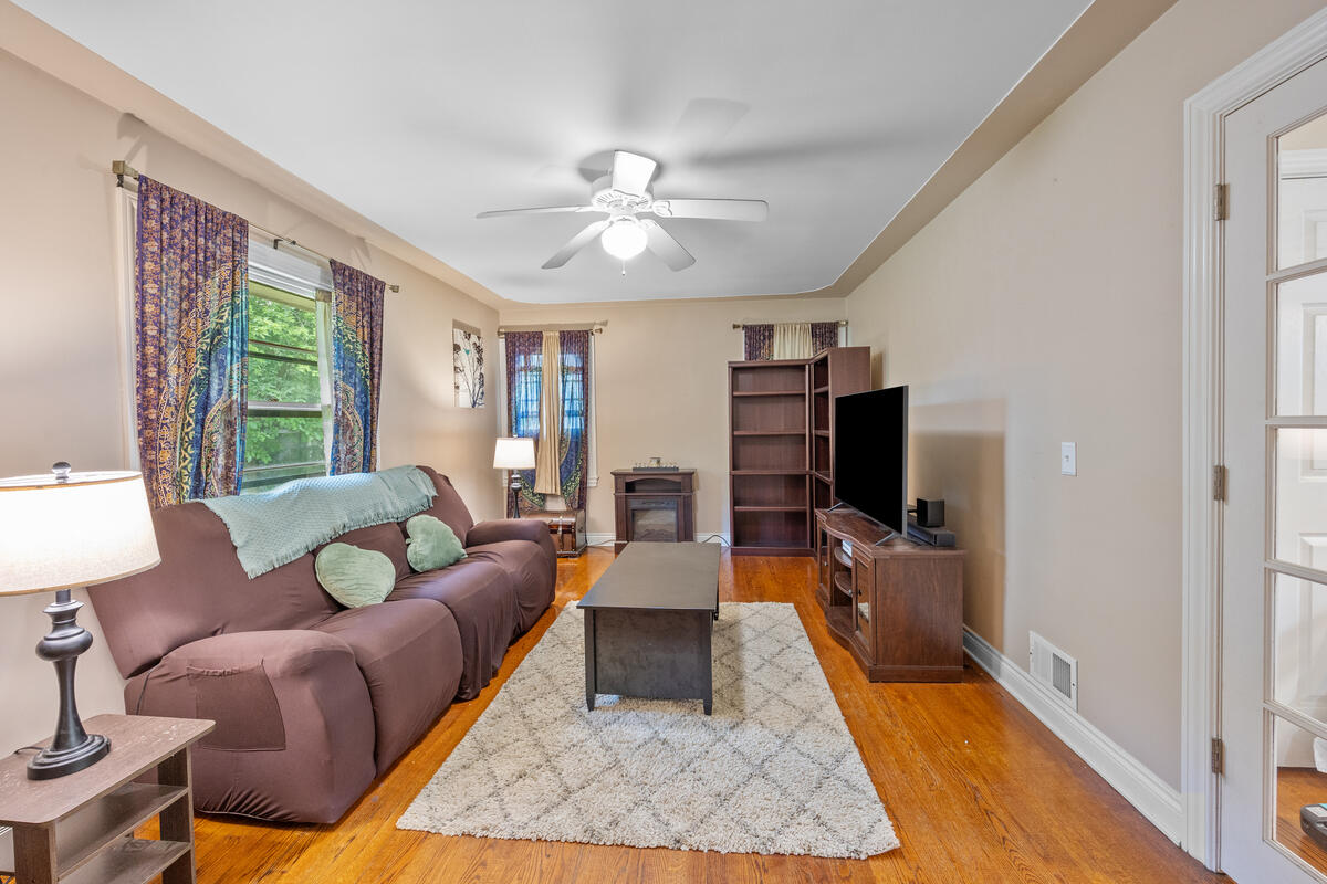 2100 Cambridge Drive SE Grand Rapids MI 49506