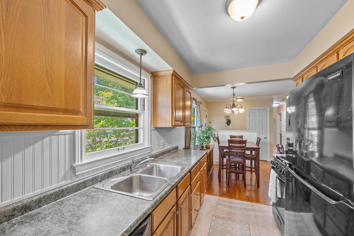 2100 Cambridge Drive SE Grand Rapids MI 49506