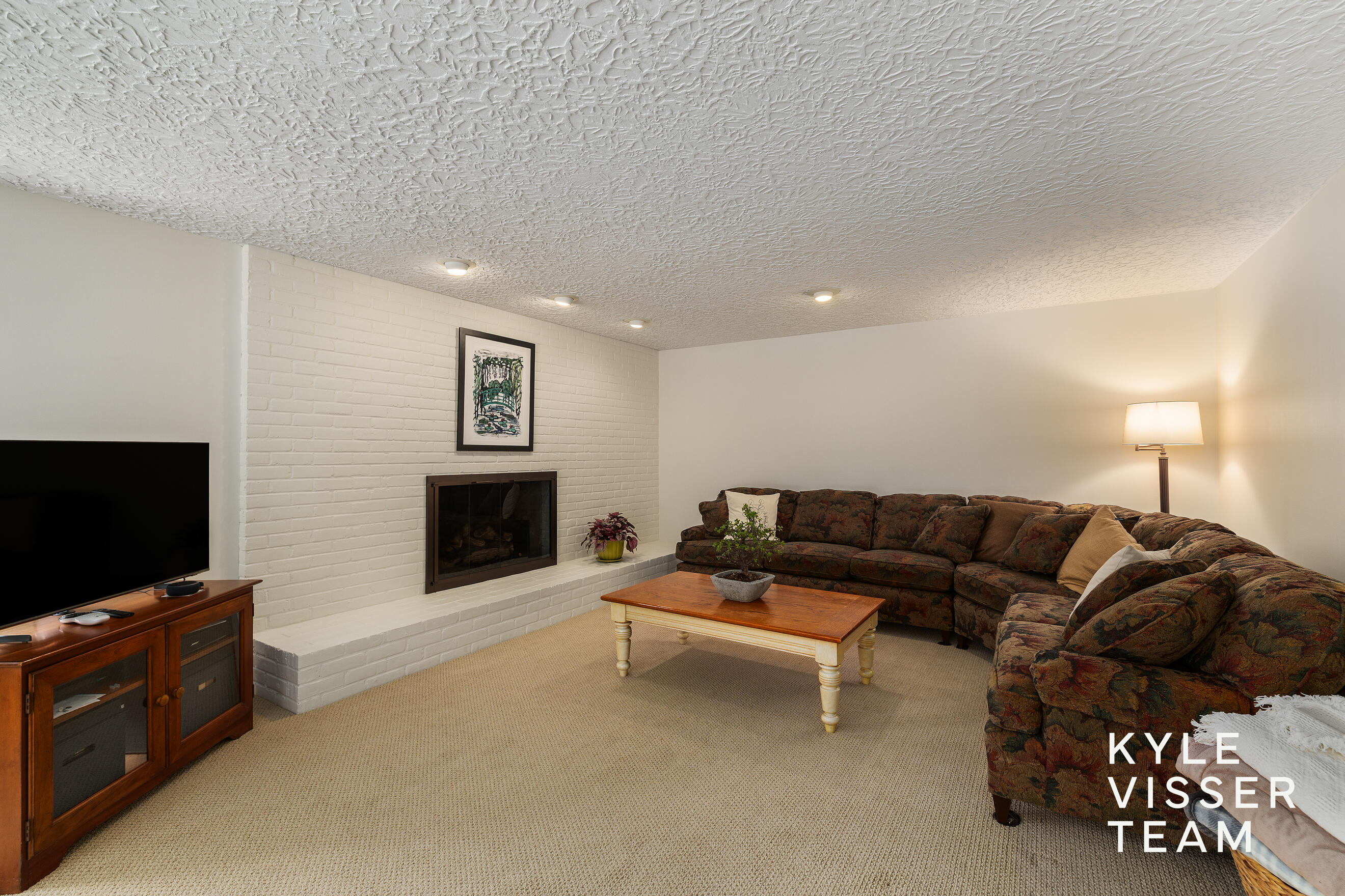 1104 Idema Drive SE East Grand Rapids MI 49506