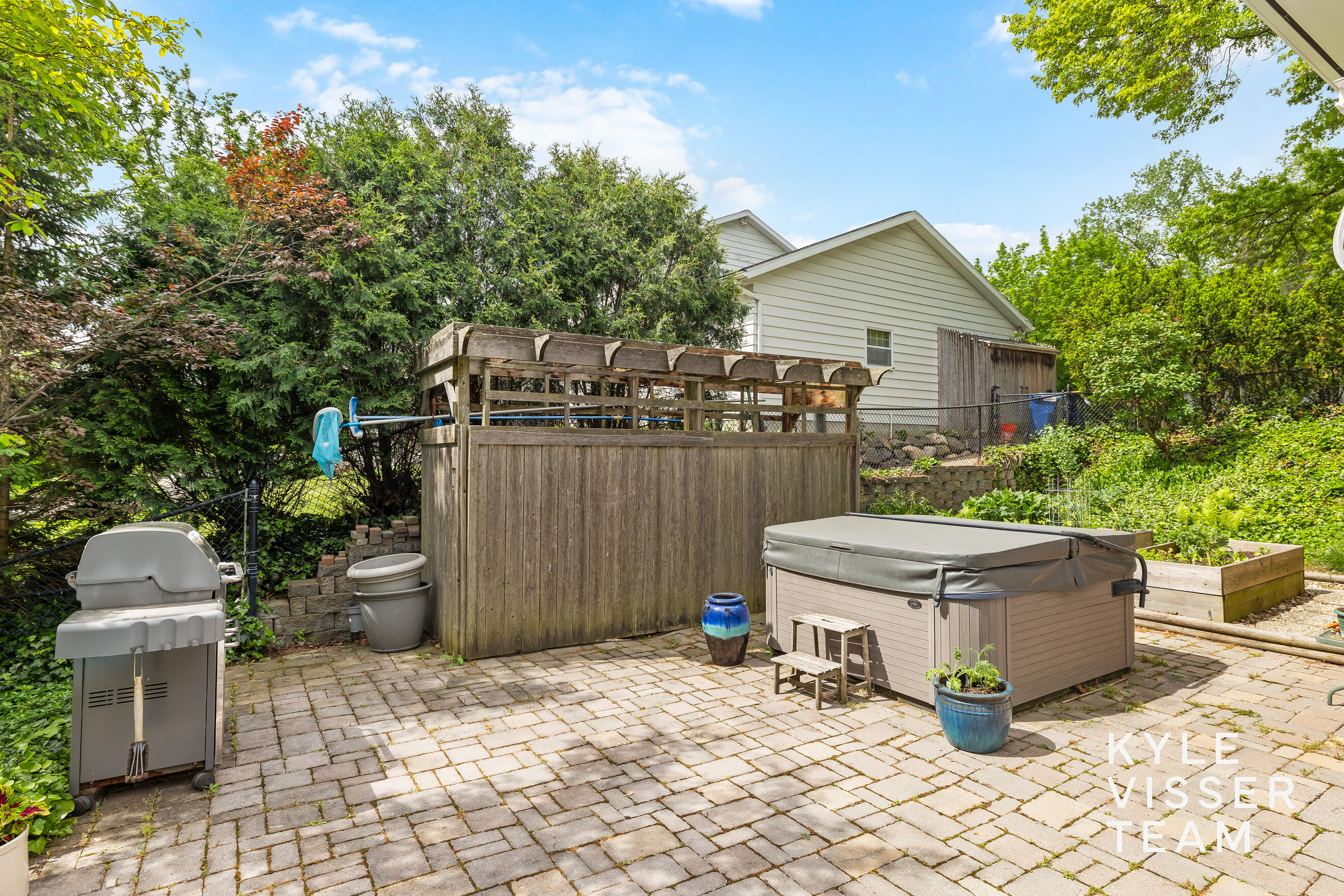 1104 Idema Drive SE East Grand Rapids MI 49506