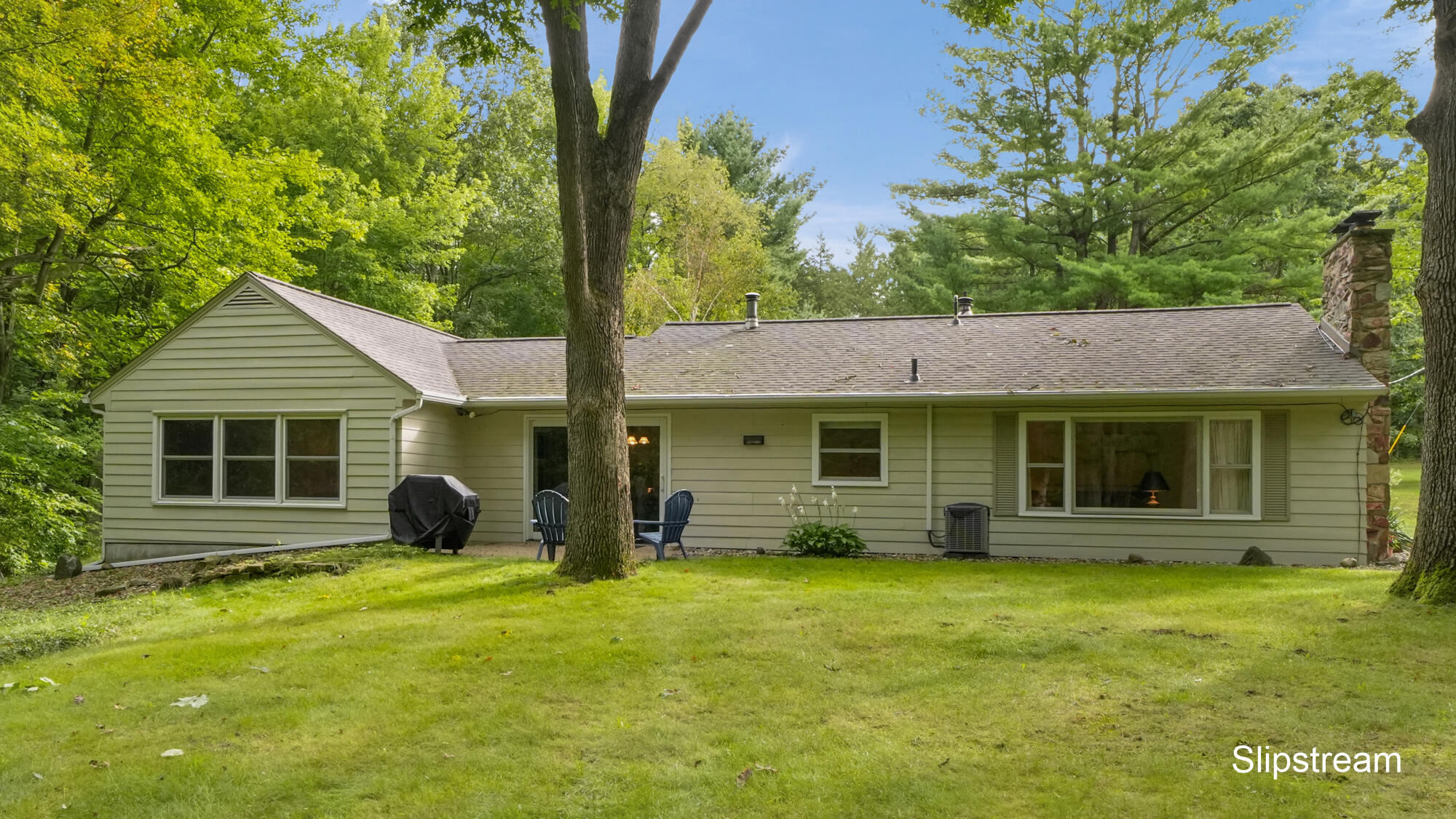 5059 12 Mile Road NE Rockford MI 49341