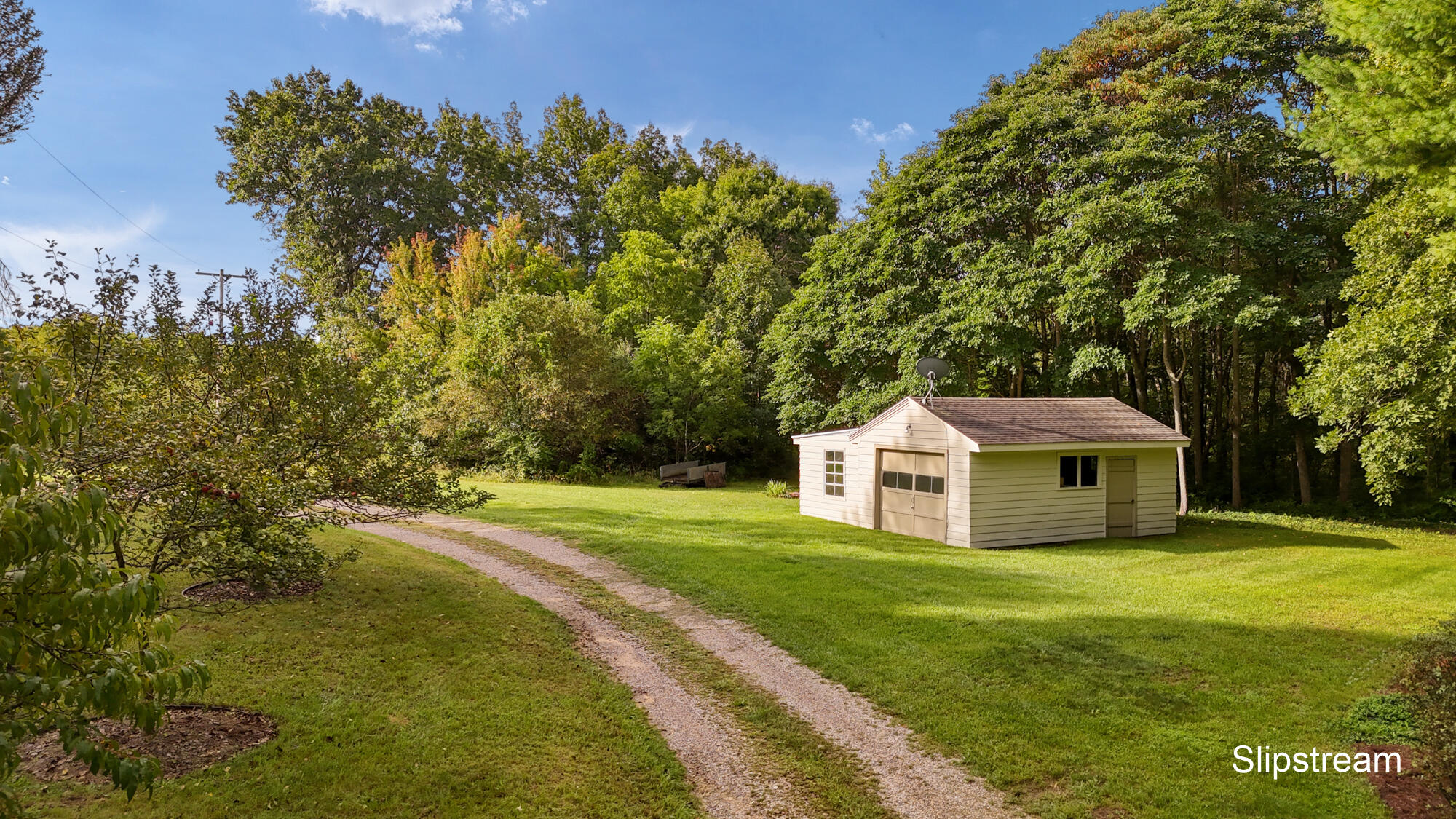 5059 12 Mile Road NE Rockford MI 49341
