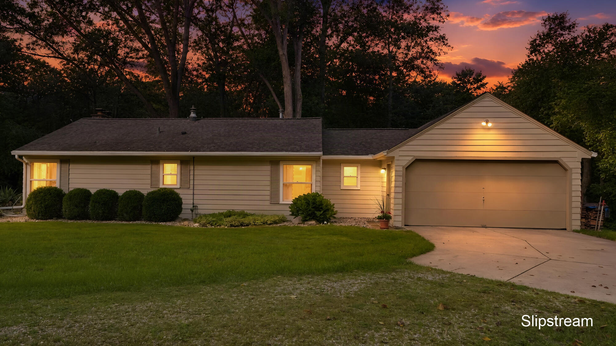 5059 12 Mile Road NE Rockford MI 49341