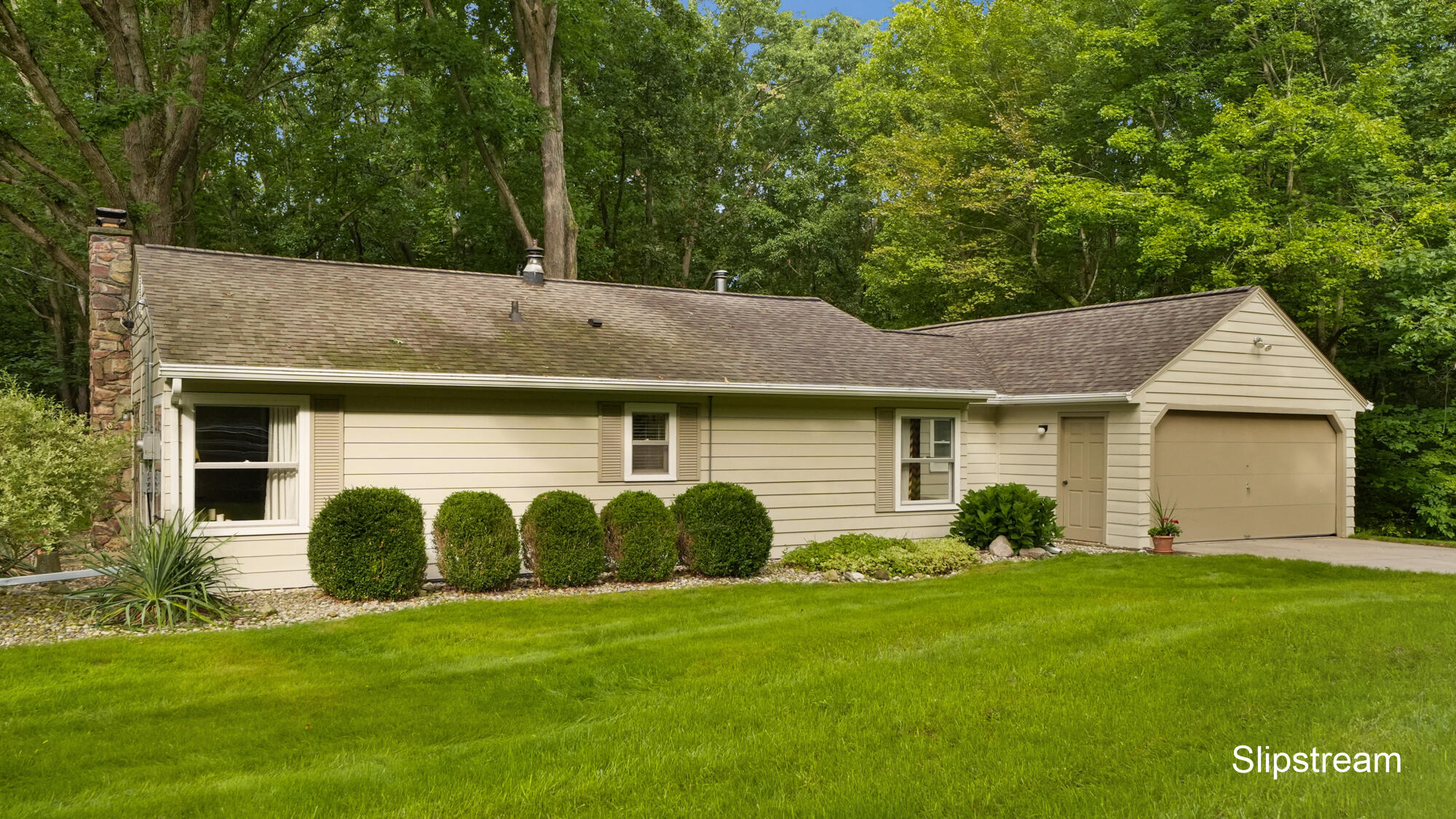 5059 12 Mile Road NE Rockford MI 49341