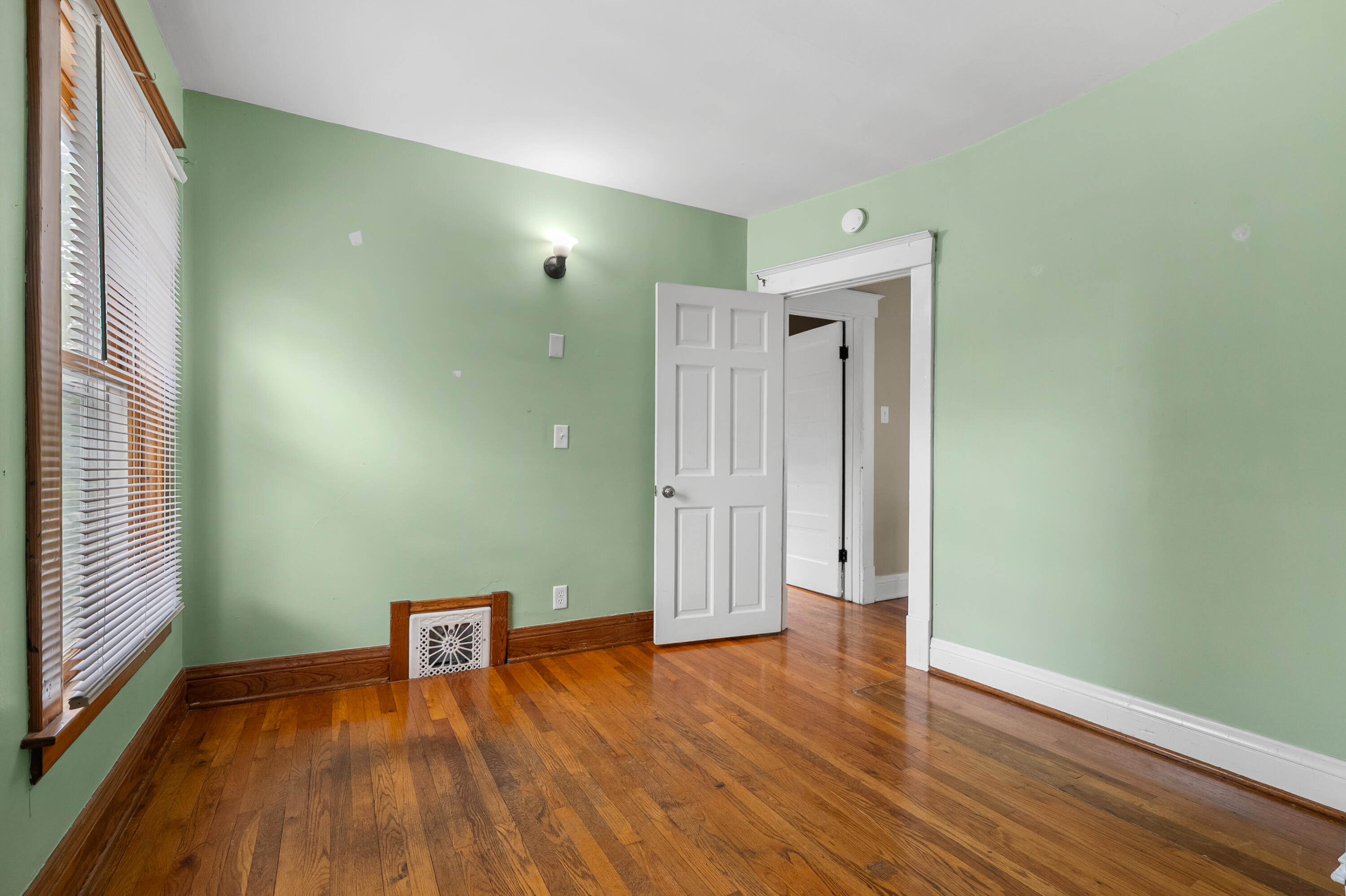 1318 Oak Street Kalamazoo MI 49008
