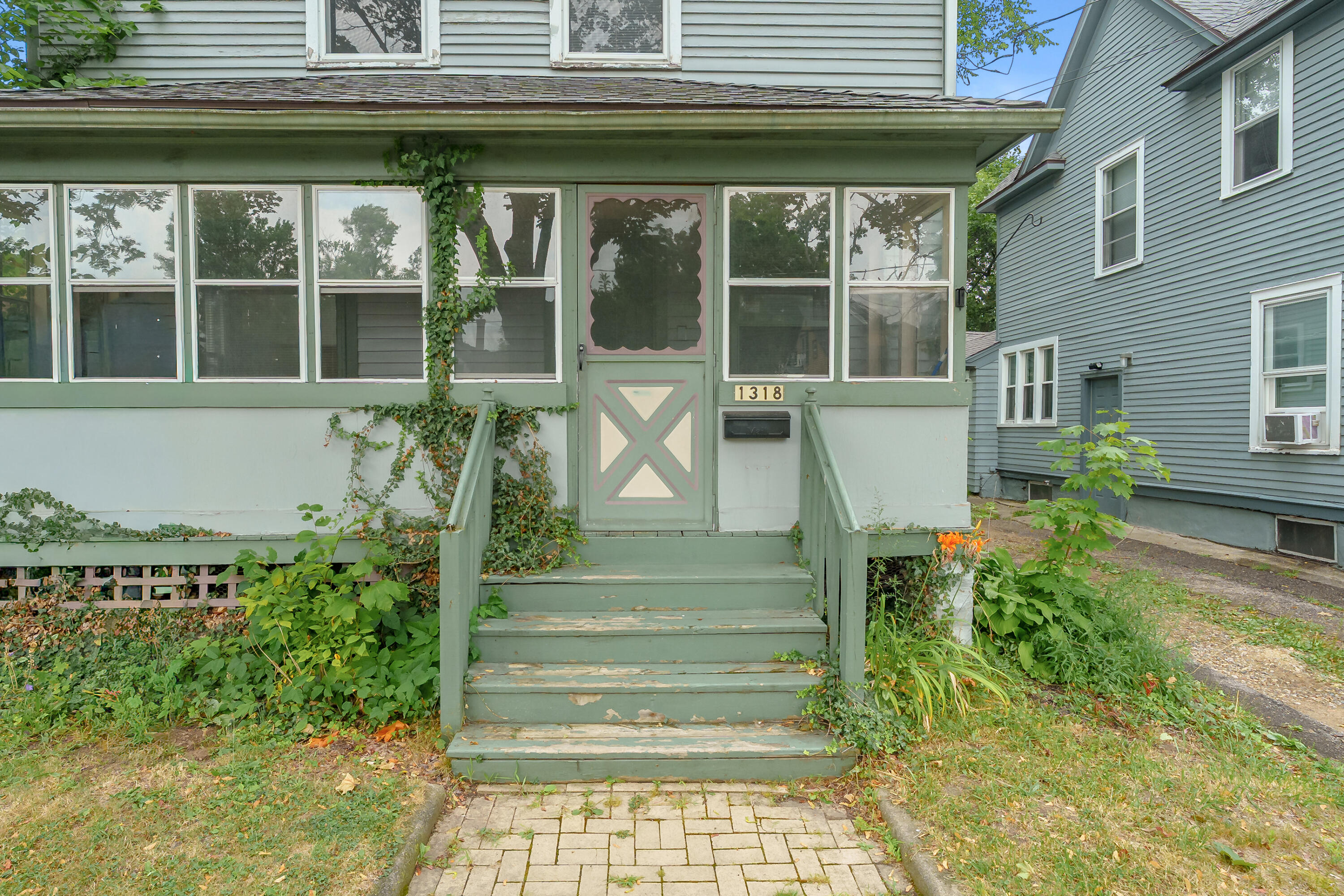 1318 Oak Street Kalamazoo MI 49008