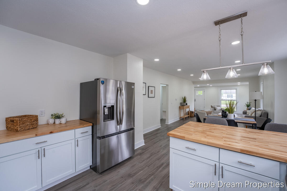 1642 Mills Avenue Muskegon MI 49445