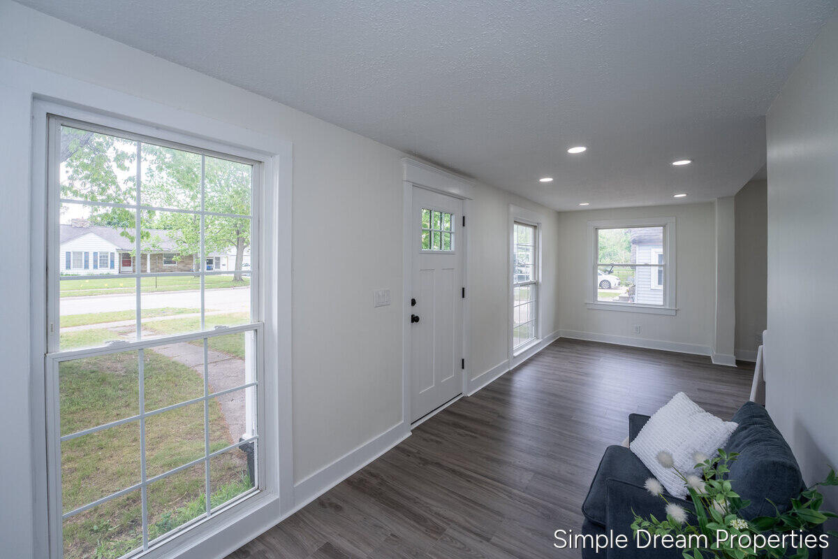 1642 Mills Avenue Muskegon MI 49445
