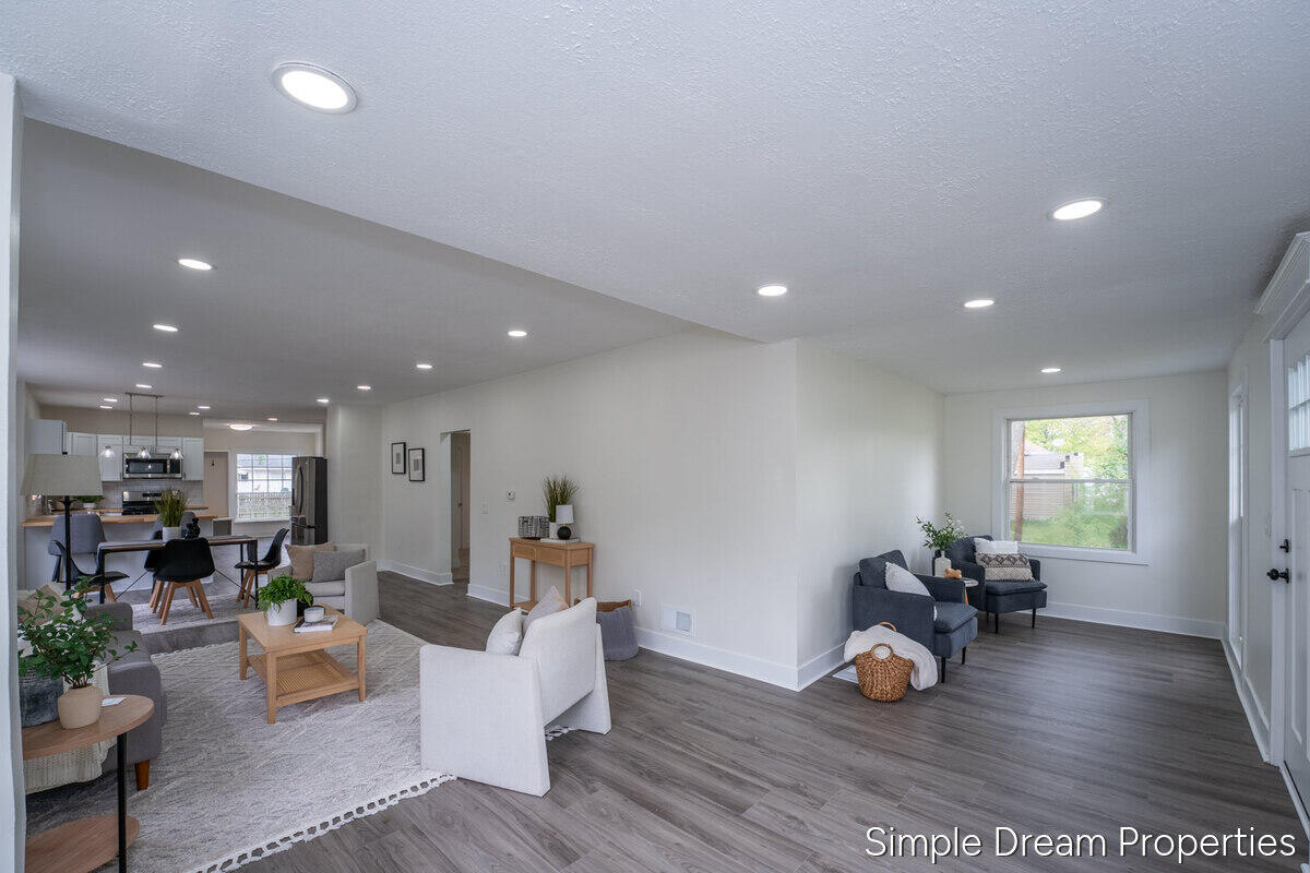 1642 Mills Avenue Muskegon MI 49445