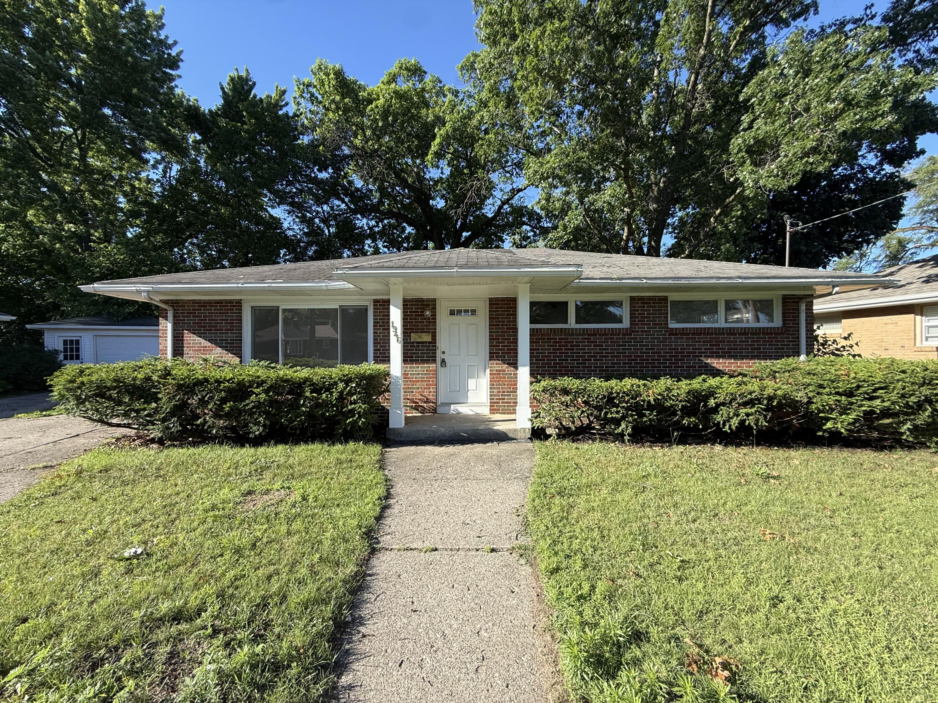 1946 Adams Street SE Grand Rapids MI 49506