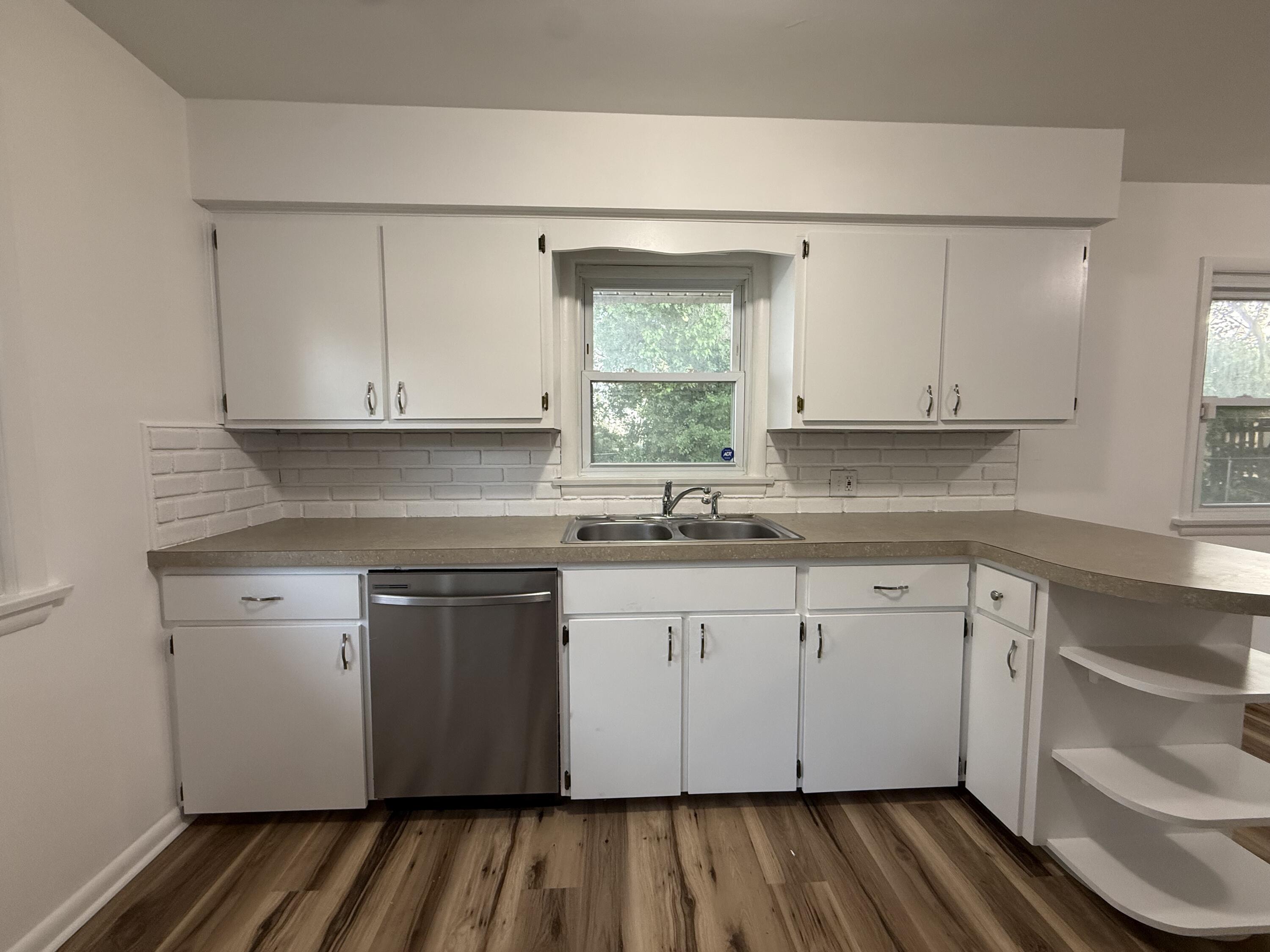 1946 Adams Street SE Grand Rapids MI 49506