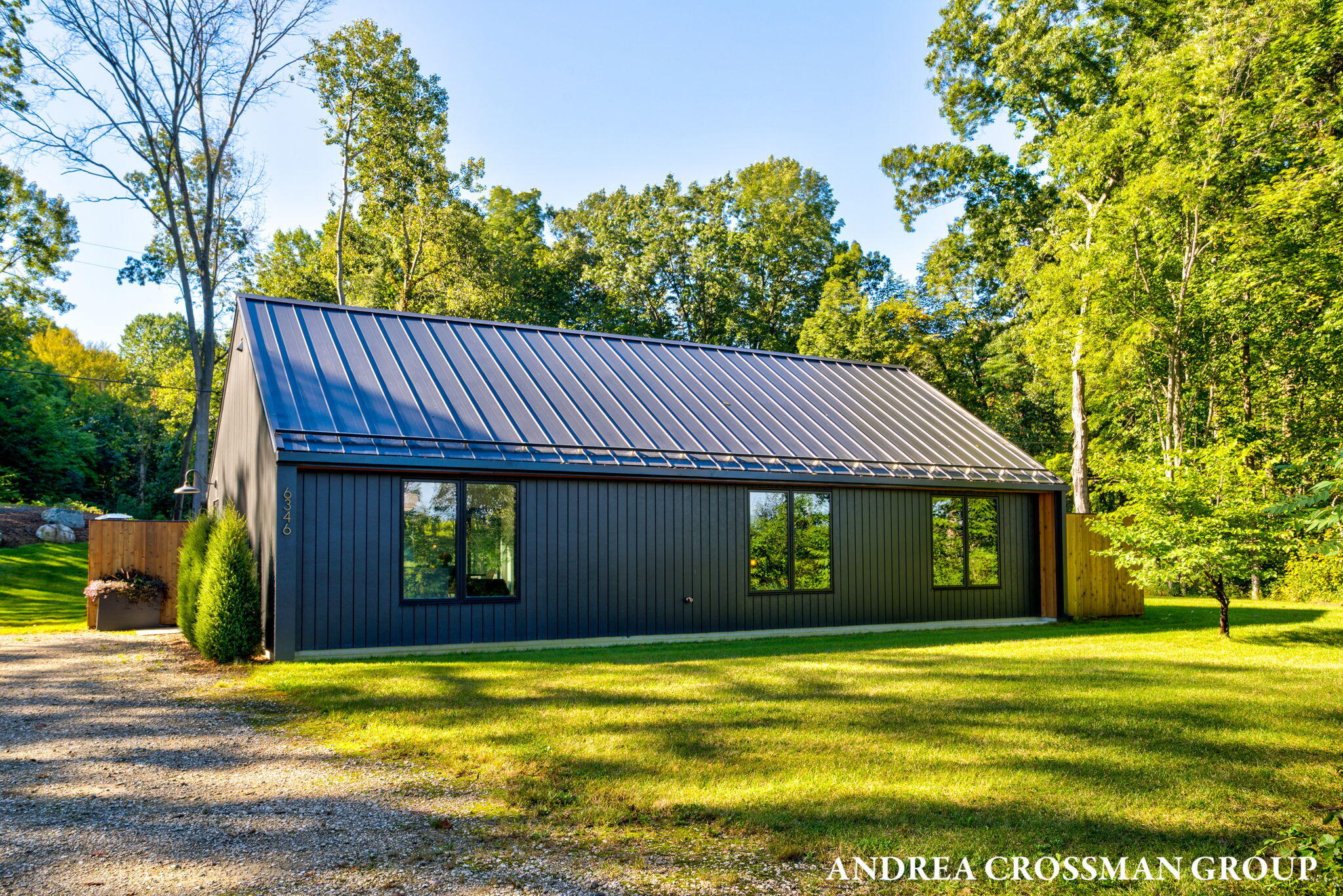 6346 Riverside Road Fennville MI 49408