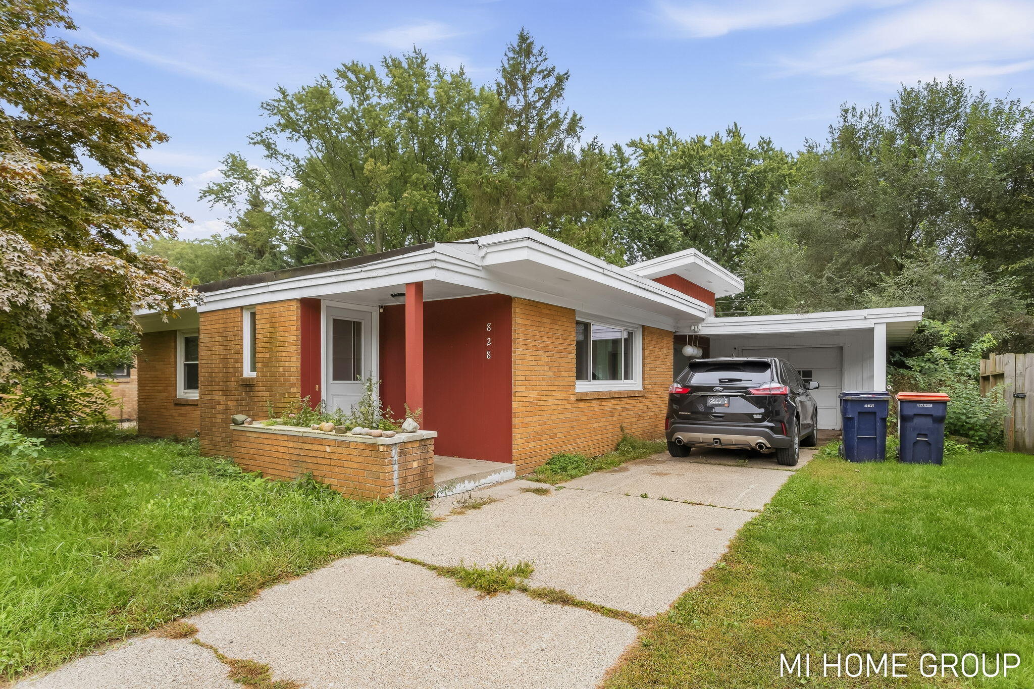 828 W 24th Street Holland MI 49423