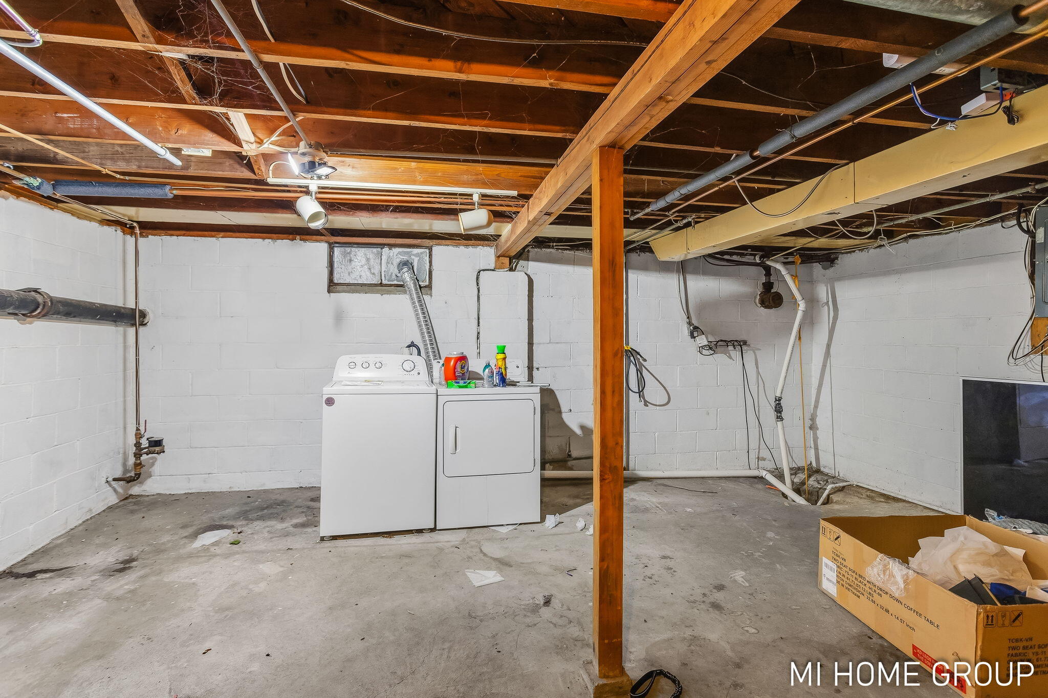 828 W 24th Street Holland MI 49423
