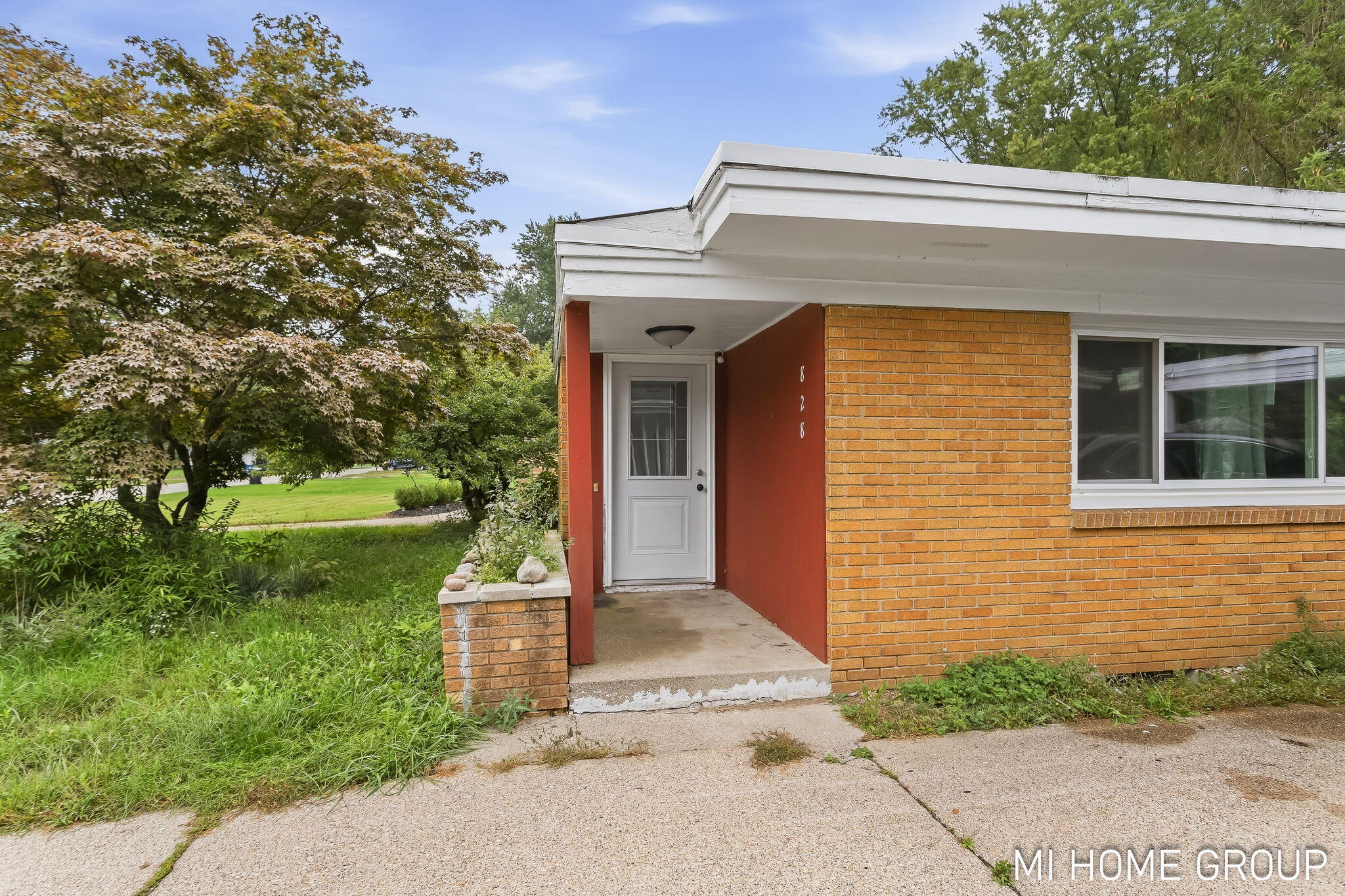 828 W 24th Street Holland MI 49423