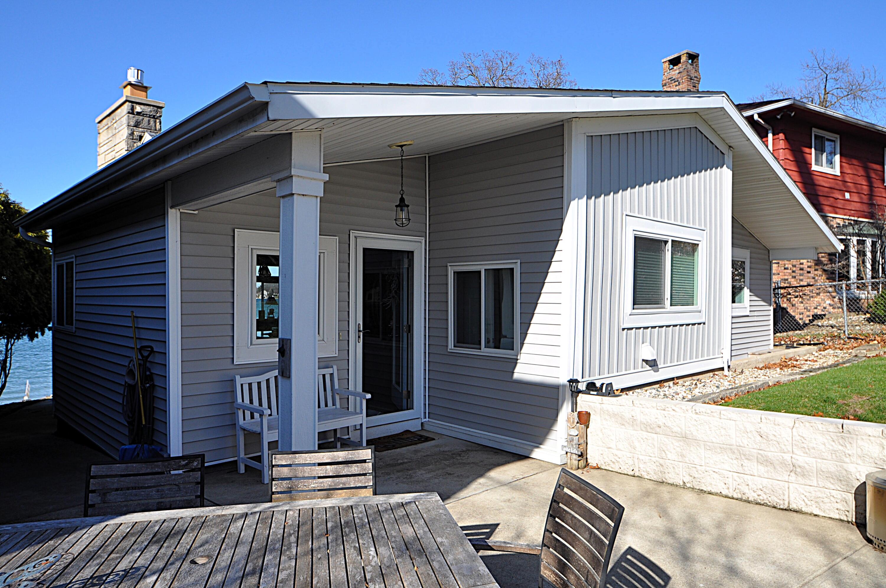 23642 S Shore Drive Edwardsburg MI 49112