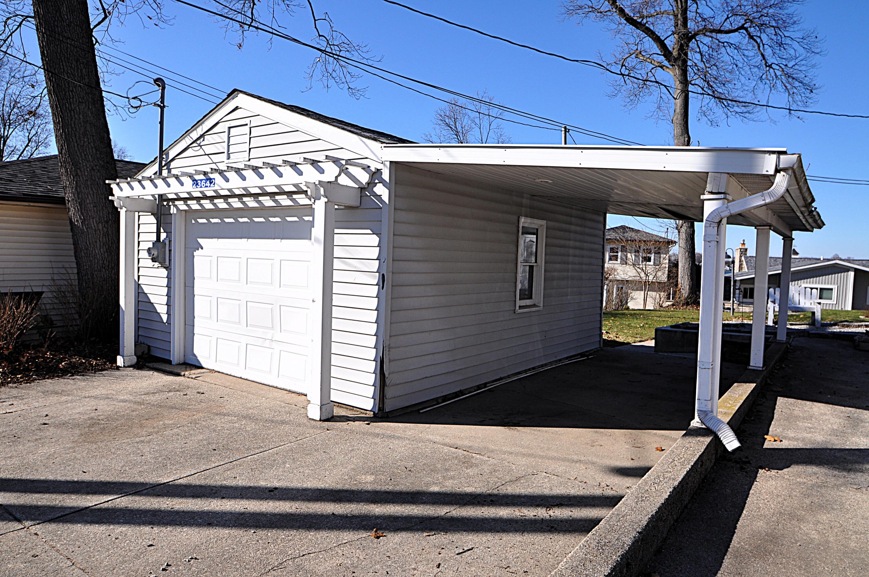 23642 S Shore Drive Edwardsburg MI 49112