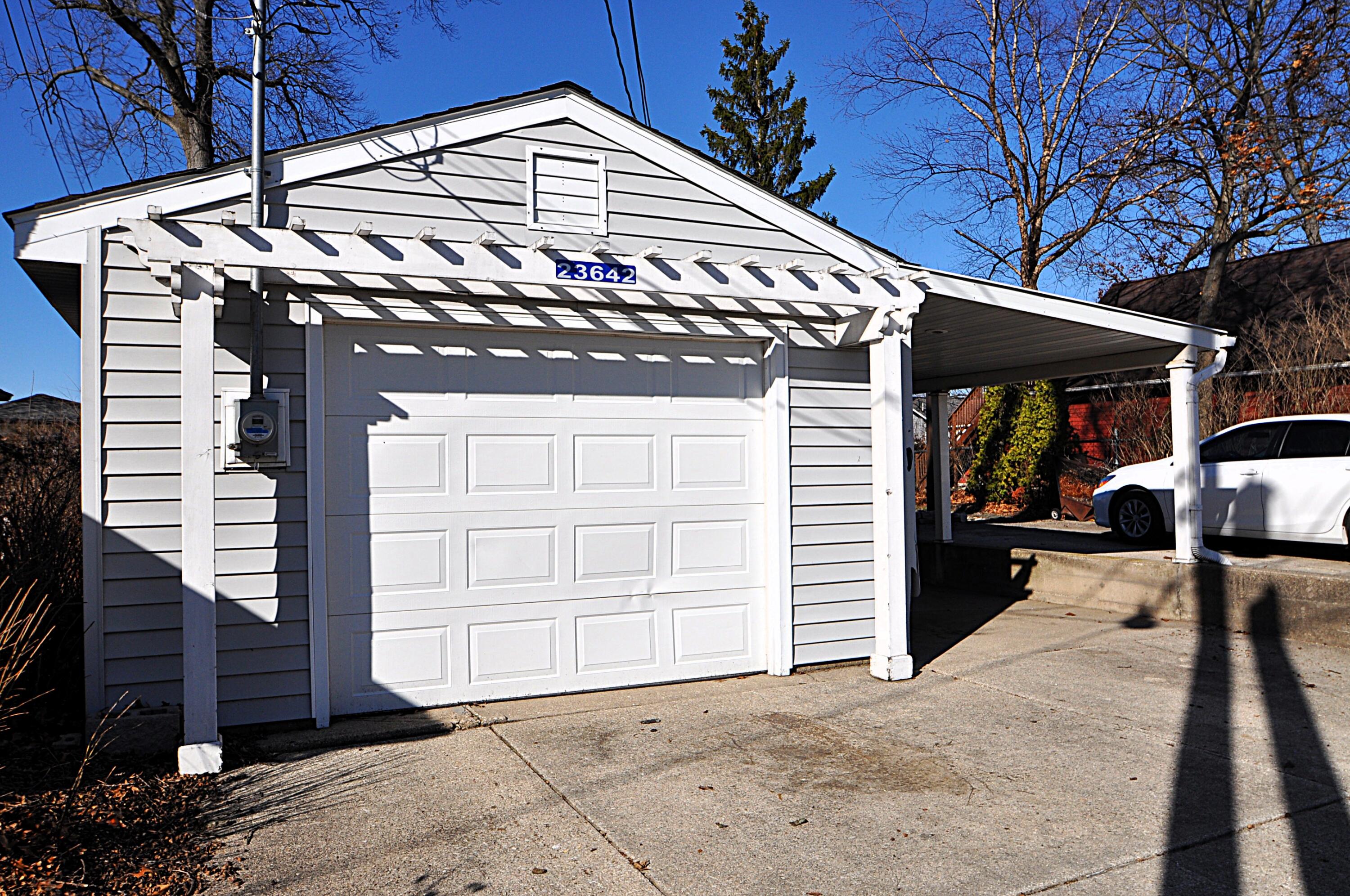 23642 S Shore Drive Edwardsburg MI 49112