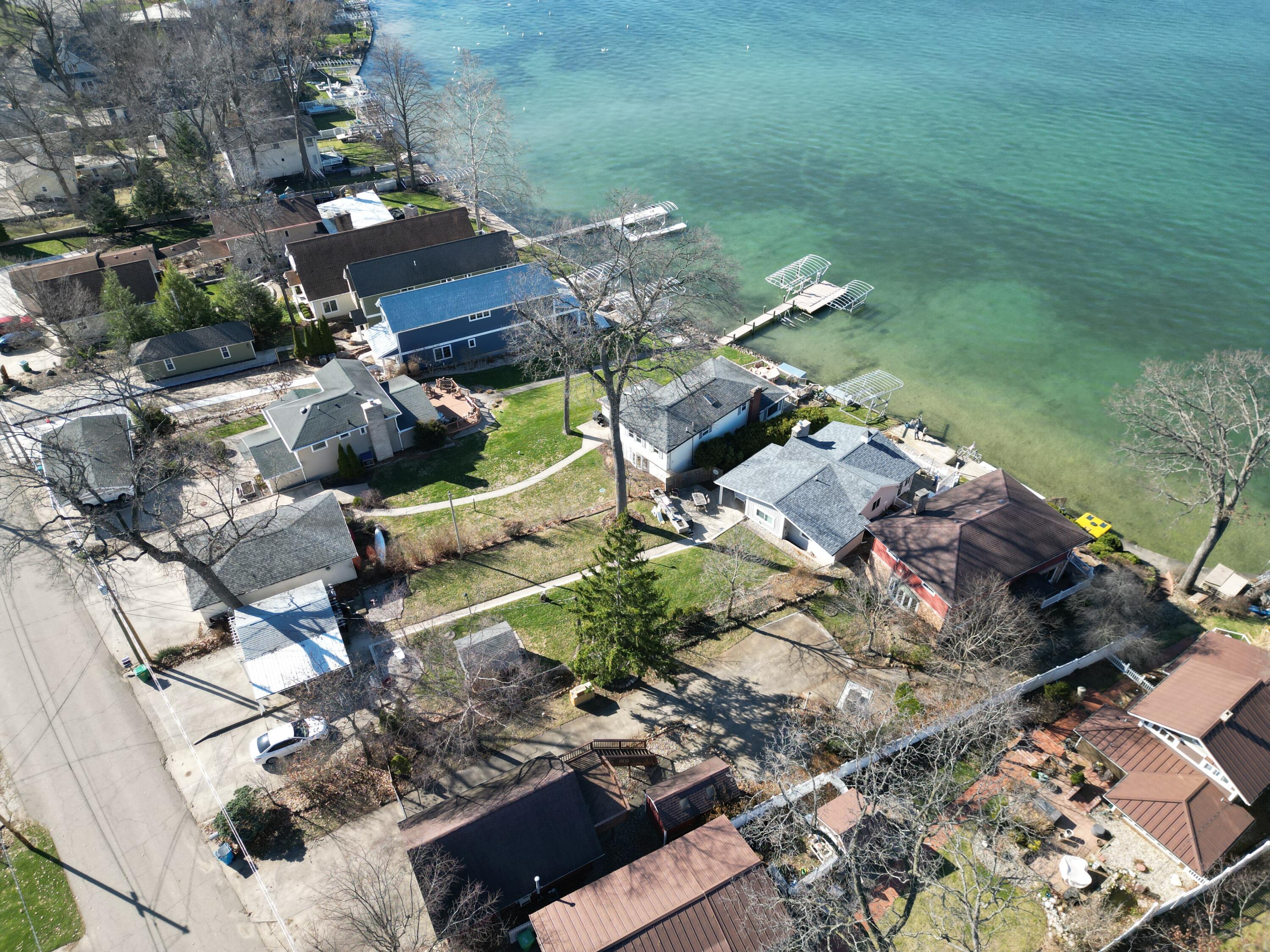 23642 S Shore Drive Edwardsburg MI 49112
