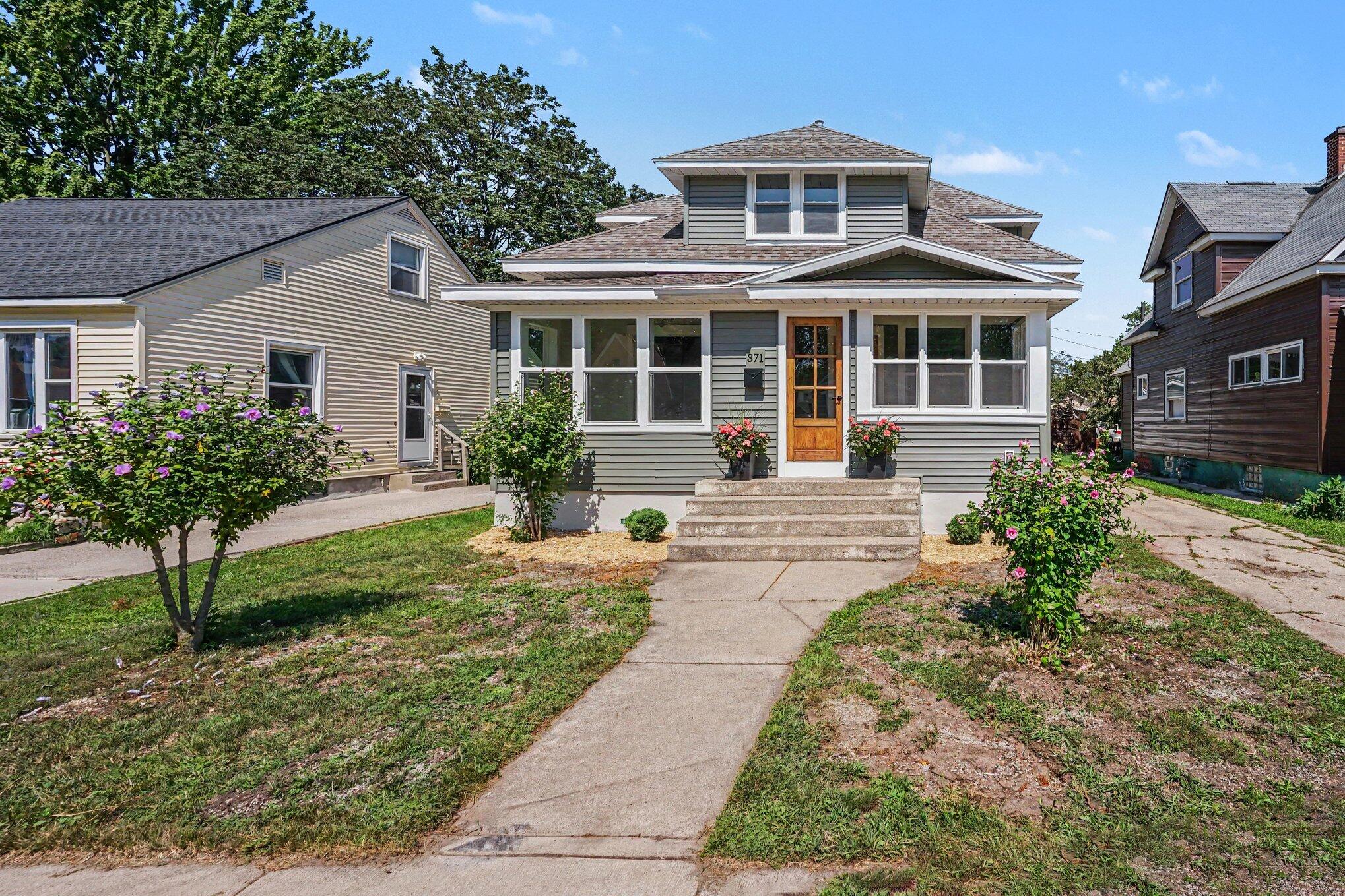 371 W 19th Street Holland MI 49423