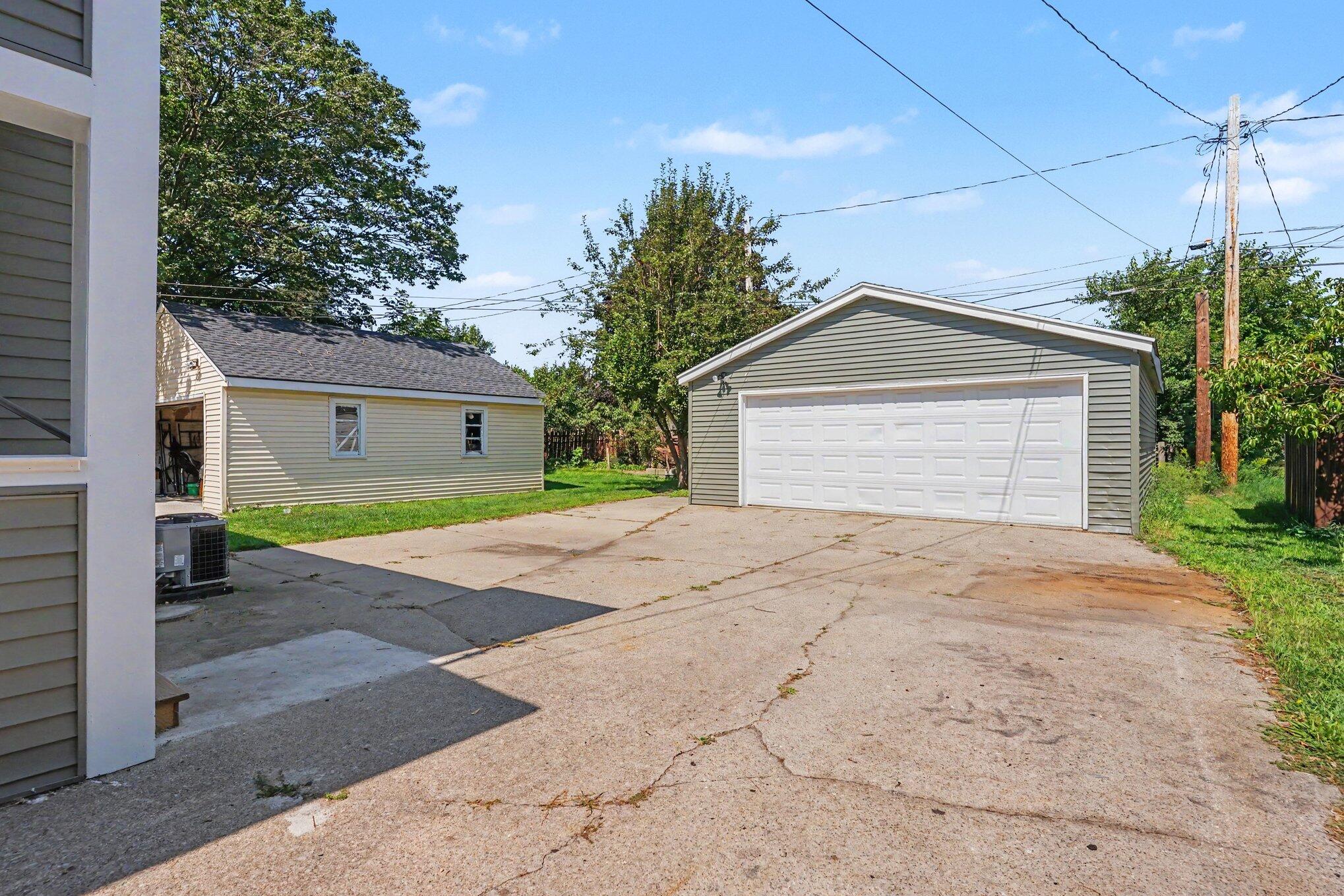 371 W 19th Street Holland MI 49423