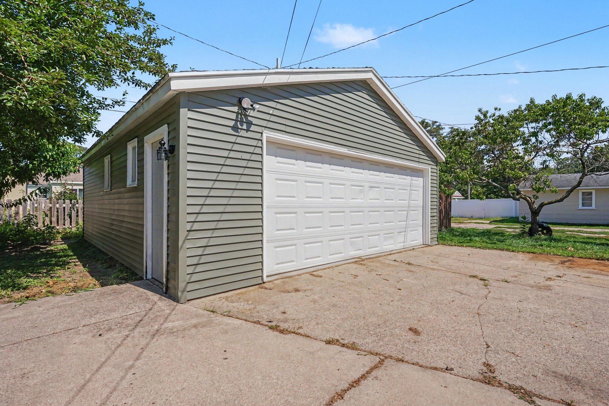 371 W 19th Street Holland MI 49423