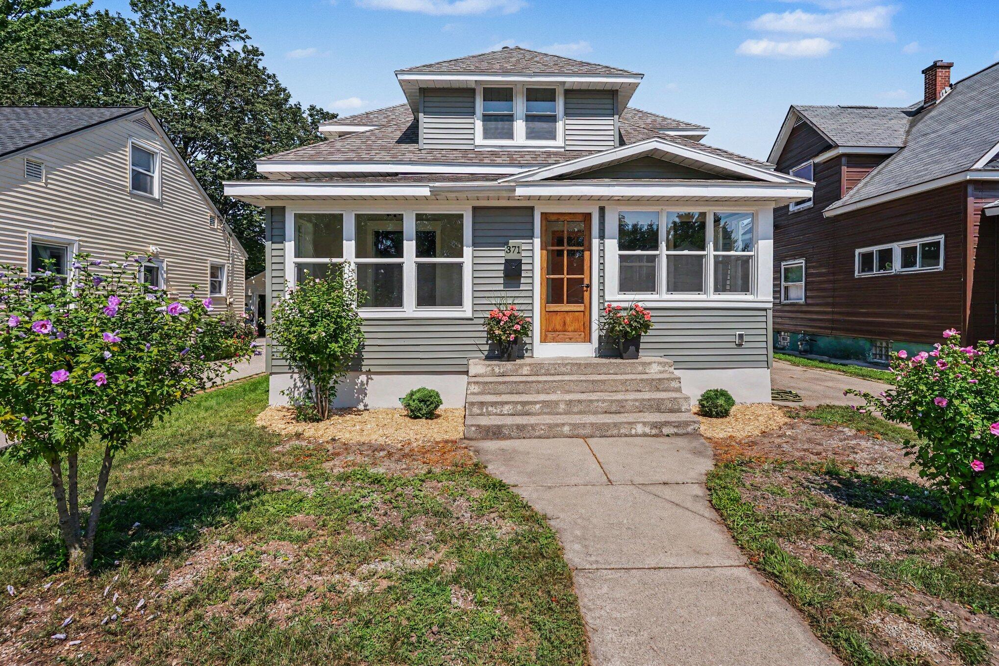 371 W 19th Street Holland MI 49423