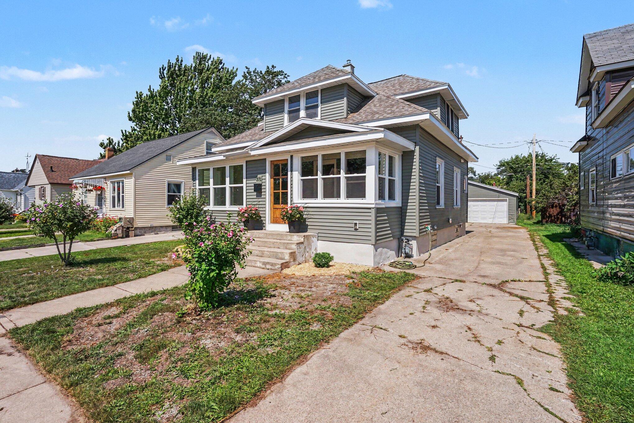 371 W 19th Street Holland MI 49423
