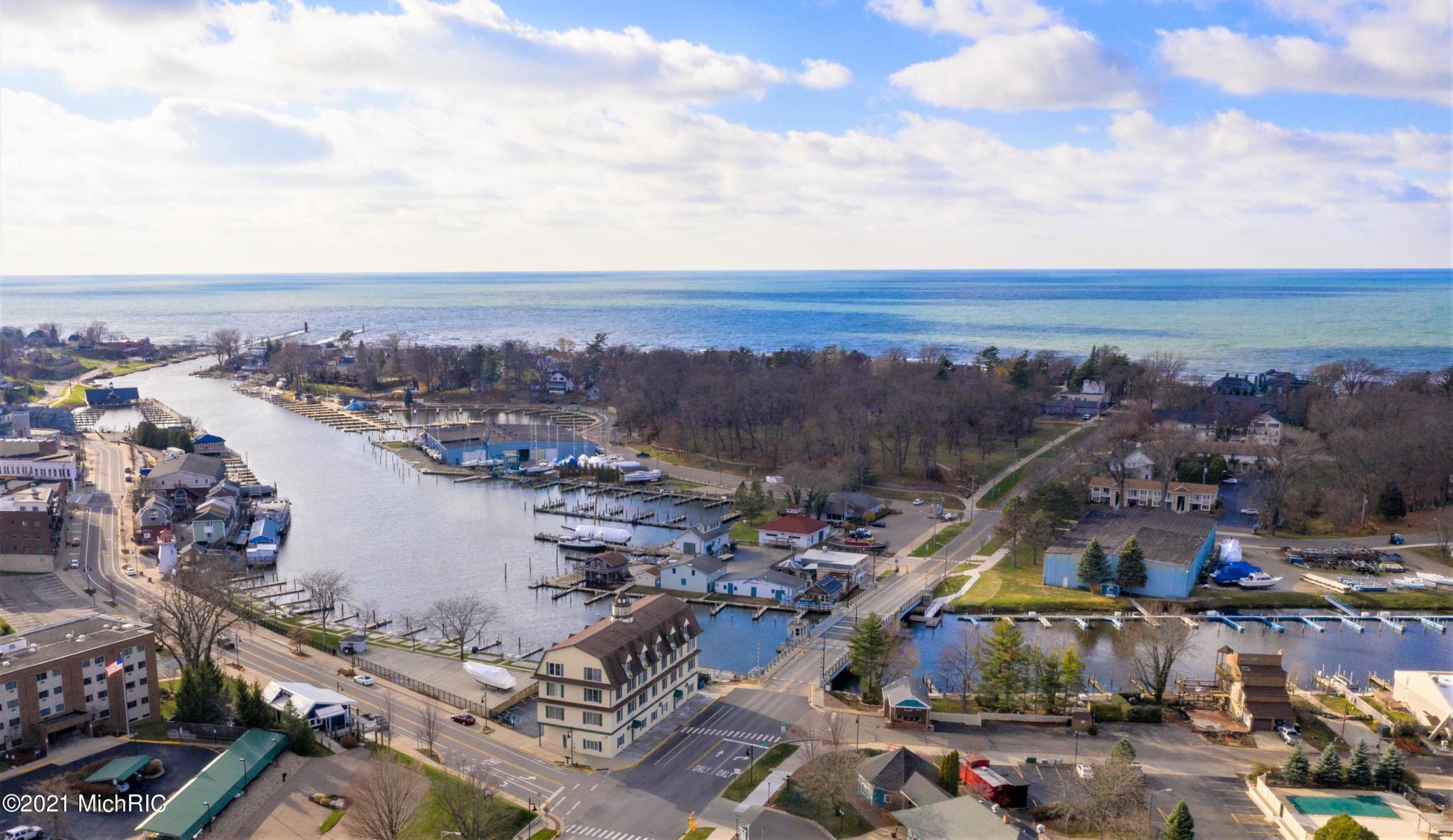 5223 Seawall Court South Haven MI 49090